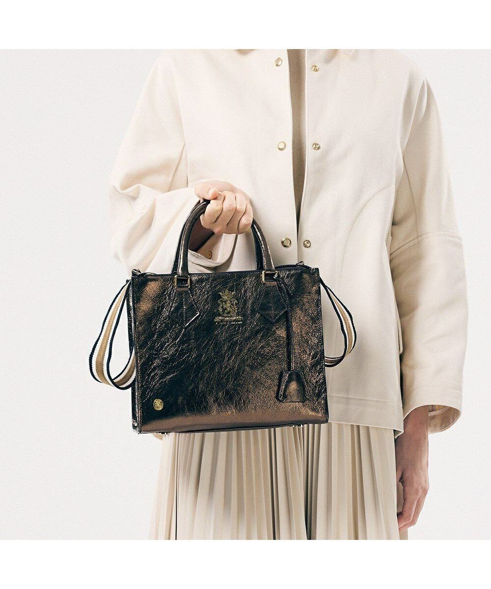 【アクセソワドゥマドモワゼルジャップ/A.D.M.J】の【牛革】クラックメタル/イタリアンレザーWジップトートM インテリア・キッズ・メンズ・レディースファッション・服の通販 founy(ファニー) ファッション Fashion レディースファッション Fashion for Women バッグ Bags アンティーク Antique-Inspired エレガント 上品 Elegant ポケット Pocket, Pocket Detail マグネット Magnet, Magnetic Closure メタル Metal, Metal Parts モチーフ Motif, Design Theme ラップ Wrap, Wrap Design ブロンズ|ID: prp329100004681092 ipo3291000000033810204