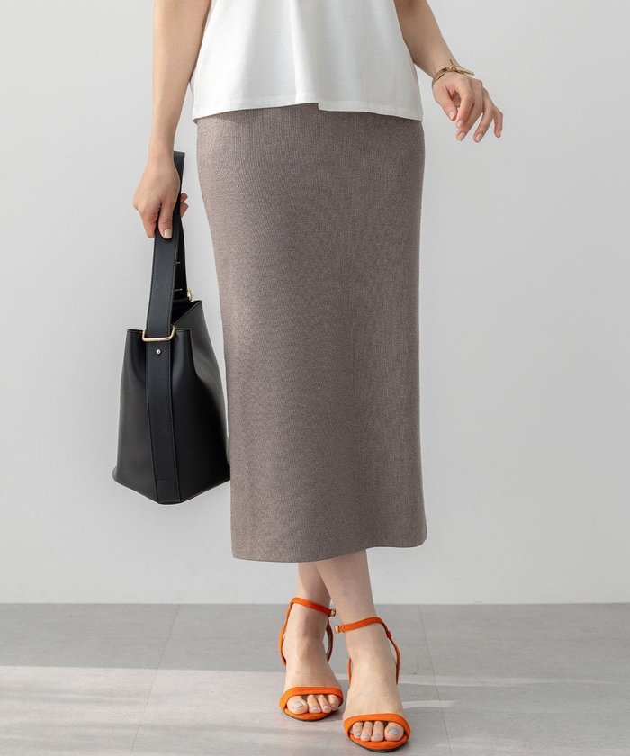 【組曲/KUMIKYOKU】の【Oggiコラボ】きらきらラメニットスカート インテリア・キッズ・メンズ・レディースファッション・服の通販 founy(ファニー) https://founy.com/ ファッション Fashion レディースファッション Fashion for Women スカート Skirts アクリル Acrylic Material エレガント 上品 Elegant コラボ Collaboration, Collab ストレッチ Stretch, Stretchy Fabric スリット Slit, Slit Detail トレンド Trend, Trending Now 人気 Popular, Best Seller バランス Balance, Style Balance フィット Fit, Slim Fit ロング Long, Long-Length 冬 Winter / This Winter A/W・秋冬 Autumn/Winter S/S・春夏 SS, Spring/Summer, Warm Season 夏 Summer ホリデーシーズン Holiday Season ビジネス 仕事 通勤 Business / Work / Commuting |ID: prp329100004681228 ipo3291000000033810927