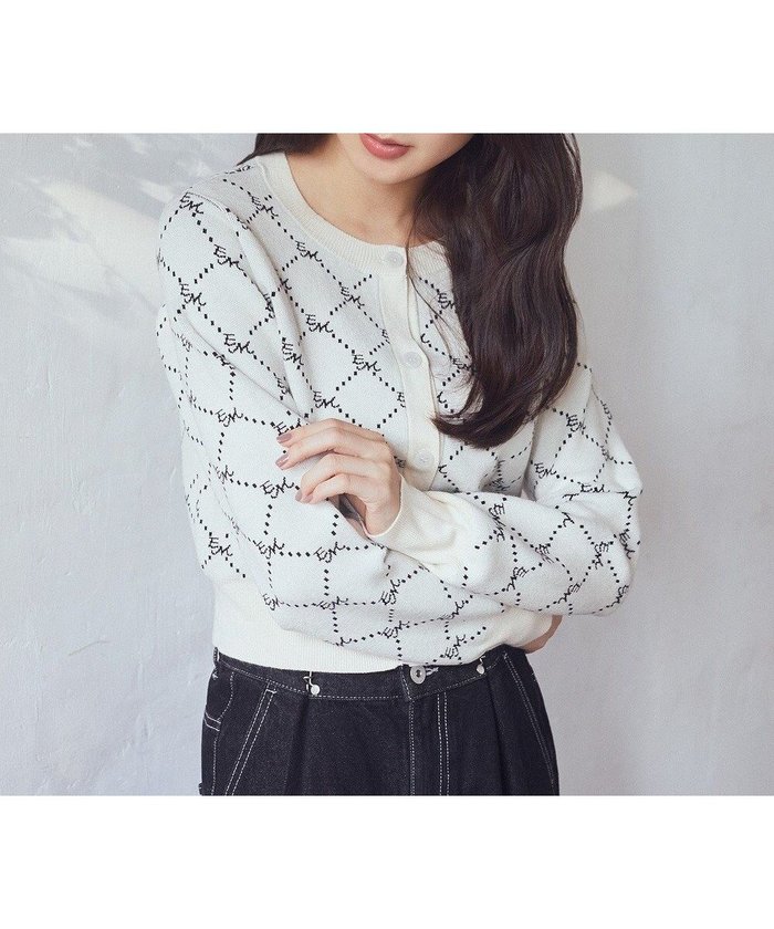 【アースミュージックアンドエコロジー/earth music&ecology】のモノグラムコンパクトニットカーディガン インテリア・キッズ・メンズ・レディースファッション・服の通販 founy(ファニー) https://founy.com/ ファッション Fashion レディースファッション Fashion for Women トップス・カットソー Cut & Sew Tops ニット Knit Tops & Sweaters カーディガン・羽織り Layered Style Cardigans おすすめ Recommended / Our Picks カーディガン Cardigan, Knitwear コンパクト Compact, Small Size ハイネック High Neck, Mock Neck ポケット Pocket, Pocket Detail エレガント 上品 Elegant A/W・秋冬 Autumn/Winter |ID: prp329100004681992 ipo3291000000034245229