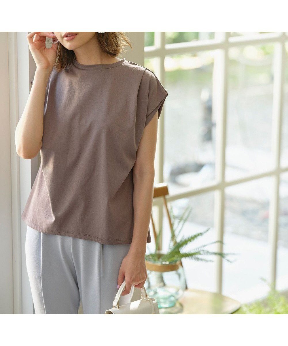 【組曲/KUMIKYOKU】の【UVケア・接触冷感】GIZAプレーティング天竺フレンチスリーブ Tシャツ インテリア・キッズ・メンズ・レディースファッション・服の通販 founy(ファニー) 　ファッション　Fashion　レディースファッション　Fashion for Women　トップス・カットソー　Cut & Sew Tops　シャツ・ブラウス・オフィスカジュアル　Elegant Blouses & Button-Ups　ロングTシャツ・Tシャツ　Longline T-Shirts & Tees　カットソー・ベーシックTシャツ　Cut-and-Sewn Tops / Stretch Tees & Basics　春　Spring　カッティング　Cutting Detail　カットソー　Cut and Sewn Top　吸水　Absorbent, Quick-Dry　スリーブ　Sleeve, Long Sleeve / Short Sleeve　フレンチ　French, French Style　ボトム　Bottoms, Lower Wear　S/S・春夏　SS, Spring/Summer, Warm Season　夏　Summer　エレガント 上品　Elegant　モカブラウン系|ID: prp329100004683370 ipo3291000000033822560