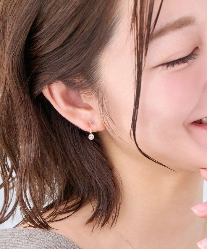 【フィービィー/phoebe】の【K10】ティアーズビジューイヤリング ゴールド インテリア・キッズ・メンズ・レディースファッション・服の通販 founy(ファニー) https://founy.com/ ファッション Fashion レディースファッション Fashion for Women ジュエリー Jewelry ファッションリング Fashion Rings イヤリング・フープ・ドロップタイプ Hoop, Drop & Clip Earrings アクセサリー Fashion Accessories イヤリング Earrings ジュエリー Jewelry, Accessories ジュエル Jewel, Gemstone ラウンド Round, Round Neck クリスマス X'mas Christmas / X'mas ホリデーシーズン Holiday Season ギフト プレゼント Gift / Present 結婚式 Wedding 披露宴 Wedding Reception |ID: prp329100004684734 ipo3291000000033831606