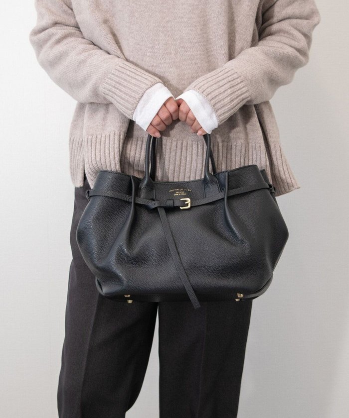 【インター ショシュール/INTER-CHAUSSURES】の【CHRISTIAN VILLA】シュリンクレザーハンドバッグ インテリア・キッズ・メンズ・レディースファッション・服の通販 founy(ファニー) https://founy.com/ ファッション Fashion レディースファッション Fashion for Women バッグ Bags イタリア Italy ベーシック Basic, Essential ポケット Pocket, Pocket Detail ラップ Wrap, Wrap Design |ID: prp329100004686497 ipo3291000000034686229