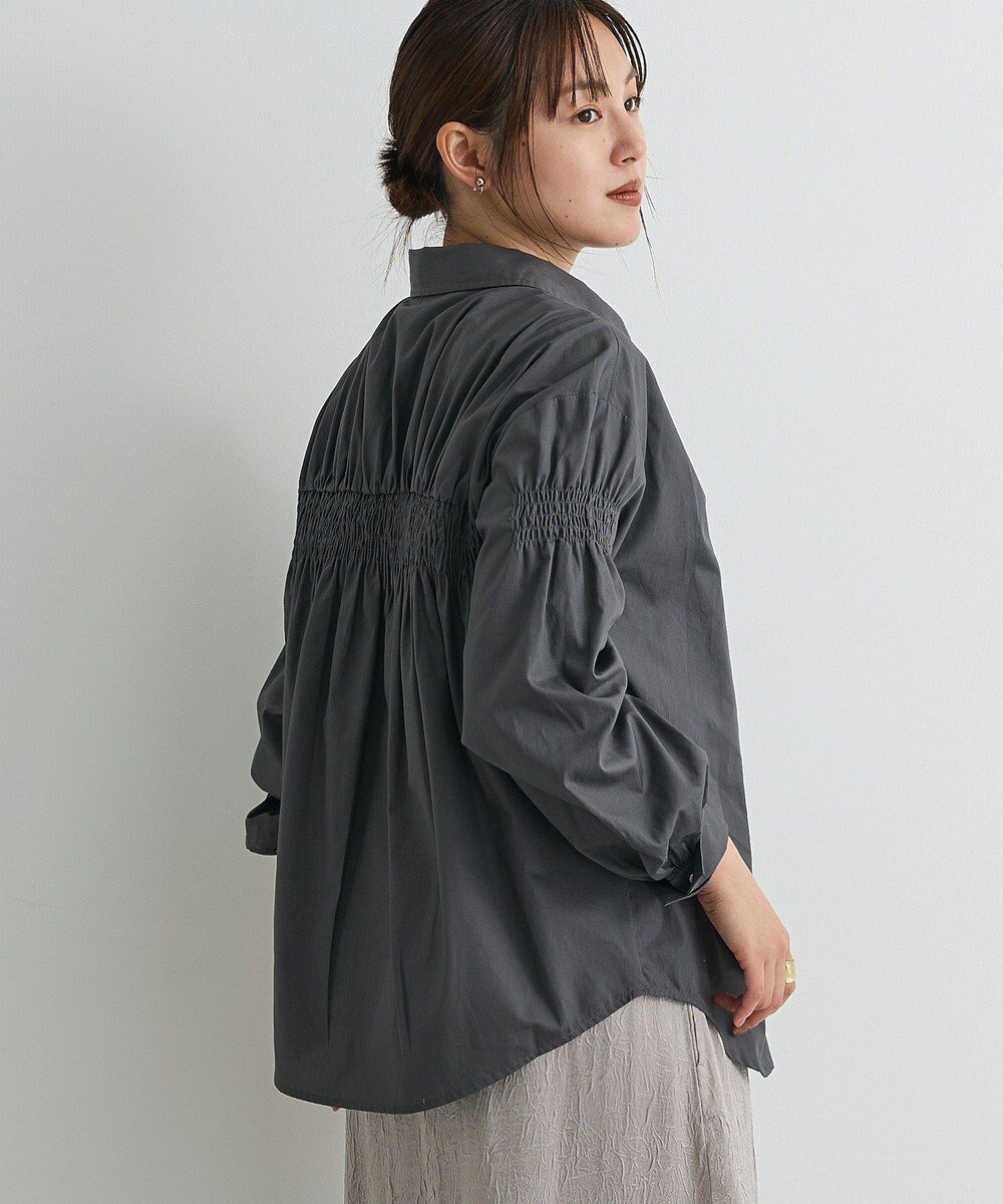 【クラフトスタンダードブティック/CRAFT STANDARD BOUTIQUE】のバックデザインレギュラーカラーシャツ インテリア・キッズ・メンズ・レディースファッション・服の通販 founy(ファニー) ファッション Fashion レディースファッション Fashion for Women トップス・カットソー Cut & Sew Tops シャツ・ブラウス・オフィスカジュアル Elegant Blouses & Button-Ups 春 Spring 秋 Autumn ギャザー Gathered, Ruffled シャーリング Shirring, Ruched シンプル Simple, Minimal スラックス Slacks, Dress Pants ダウン Down, Puffer デニム Denim, Jeans Material フォルム Silhouette, Form ベーシック Basic, Essential ボトム Bottoms, Lower Wear ポケット Pocket, Pocket Detail レギュラー Regular, Standard Fit ロング Long, Long-Length A/W・秋冬 Autumn/Winter ビジネス 仕事 通勤 Business / Work / Commuting Charcoal Gray|ID: prp329100004686498 ipo3291000000033842111