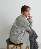 【クラフトスタンダードブティック/CRAFT STANDARD BOUTIQUE】のバックデザインレギュラーカラーシャツ 人気、トレンドファッション・服の通販 founy(ファニー) ファッション Fashion レディースファッション Fashion for Women トップス・カットソー Cut & Sew Tops シャツ・ブラウス・オフィスカジュアル Elegant Blouses & Button-Ups 春 Spring 秋 Autumn ギャザー Gathered, Ruffled シャーリング Shirring, Ruched シンプル Simple, Minimal スラックス Slacks, Dress Pants ダウン Down, Puffer デニム Denim, Jeans Material フォルム Silhouette, Form ベーシック Basic, Essential ボトム Bottoms, Lower Wear ポケット Pocket, Pocket Detail レギュラー Regular, Standard Fit ロング Long, Long-Length A/W・秋冬 Autumn/Winter ビジネス 仕事 通勤 Business / Work / Commuting thumbnail Stripe Gray|ID: prp329100004686498 ipo3291000000033842114