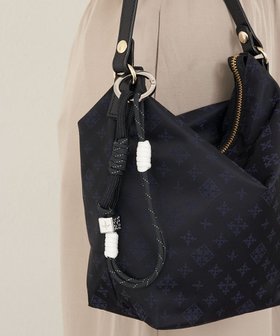 【ラシット/russet】の[ノットモチーフ×メタルパーツ]パラコードバッグチャーム(Z-224) 人気、トレンドファッション・服の通販 founy(ファニー) ファッション Fashion レディースファッション Fashion for Women ミニ財布・二つ折り財布 Wallets & Card Cases 2025年 2025 2025-2026秋冬・A/W Autumn/Winter 2025–26 AW25–26 キーホルダー Keychain, Key Holder チャーム Charm, Pendant メタル Metal, Metal Parts モダン Modern, Contemporary モチーフ Motif, Design Theme エレガント 上品 Elegant 日本製 Made In Japan 財布 Wallet, Purse |ID:prp329100004686501