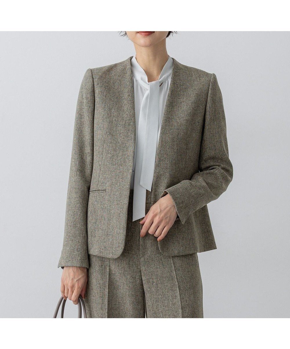 【23区/NIJYUSANKU】の【洗える】ウールライクカルゼ ノーカラー ジャケット インテリア・キッズ・メンズ・レディースファッション・服の通販 founy(ファニー) ファッション Fashion レディースファッション Fashion for Women アウター Coat / Outerwear Collection レディースジャケット・軽アウター Jackets ノーカラージャケット / シンプル上品コーデ Collarless Jackets 洗える Machine Washable 秋 Autumn カッティング Cutting Detail ジャケット Jacket, Outerwear ストレッチ Stretch, Stretchy Fabric スリット Slit, Slit Detail セットアップ Set-Up, Coordinated Outfit ツイル Twist, Twisted Detail テーパード Tapered, Tapered Pants パターン Pattern, Design Print フィット Fit, Slim Fit フロント Front, Front Design リアル Real, Realistic ワイド Wide, Wide Fit A/W・秋冬 Autumn/Winter 冬 Winter / This Winter 2025年 2025 2025-2026秋冬・A/W Autumn/Winter 2025–26 AW25–26 グレー系|ID: prp329100004686601 ipo3291000000033842566