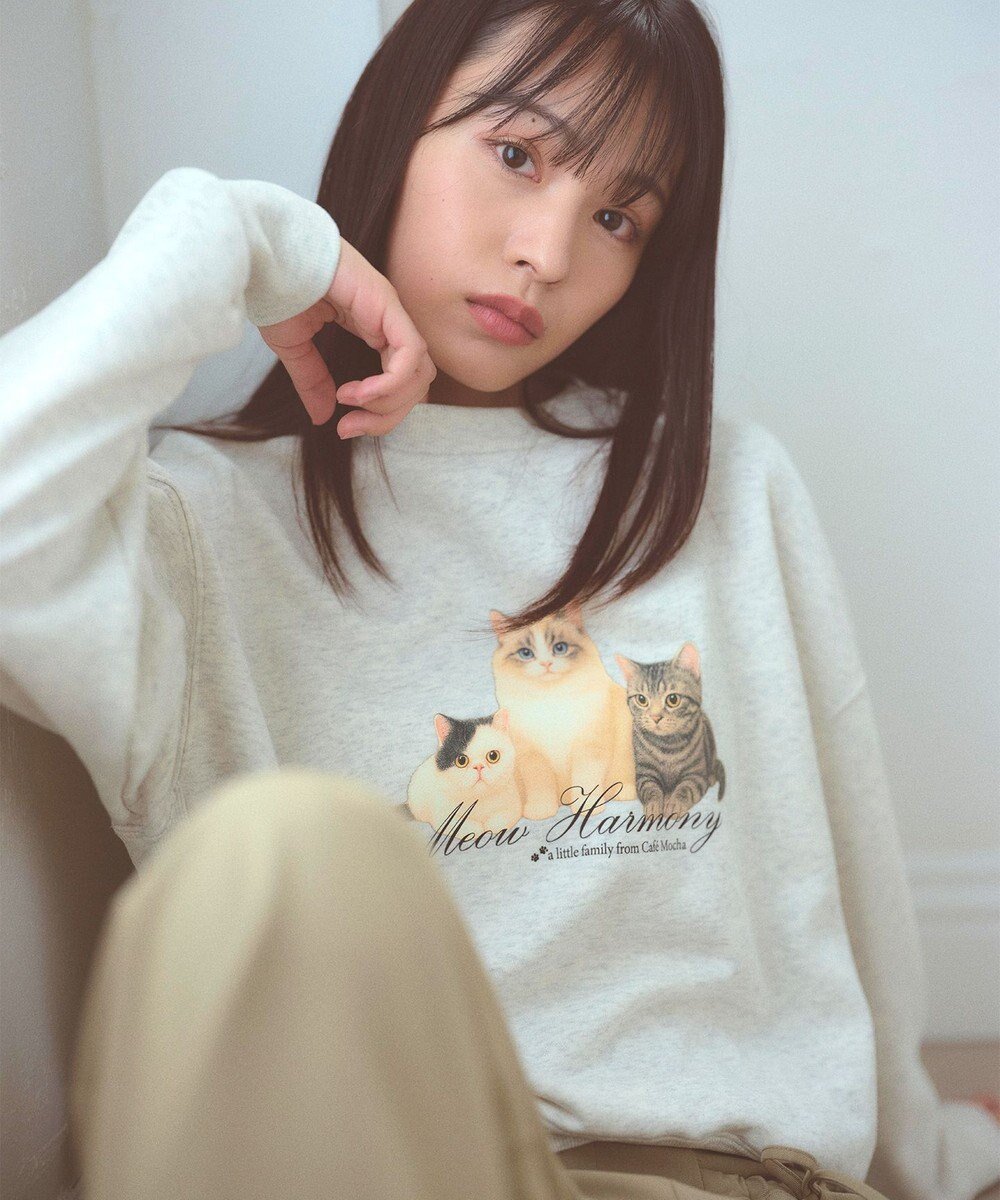 【フェルゥ/Feroux】の【先行予約・にゃんずコラボ商品】猫ちゃんプリント トレーナー 人気、トレンドファッション・服の通販 founy(ファニー) 　ファッション　Fashion　レディースファッション　Fashion for Women　トップス・カットソー　Cut & Sew Tops　レディースパーカー・カジュアルフーディー　Casual Hoodies & Sweatshirts　スウェット・クルーネックトップス　Sweatshirts & Crewnecks / Relaxed Fit Sweat Tops　インナー　Innerwear　カットソー　Cut and Sewn Top　コラボ　Collaboration, Collab　切替　Switching, Contrast Panel　スウェット / スエット　Sweatshirt, Sweatwear　トレーナー　Sweatshirt, Trainer　人気　Popular, Best Seller　猫　Cat, Kitty　プリント　Print, Printed Pattern　ペプラム　Peplum, Flared Hem　ポケット　Pocket, Pocket Detail　モチーフ　Motif, Design Theme　ロング　Long, Long-Length　A/W・秋冬　Autumn/Winter　新作・新入荷　New Arrivals / New In　 other-1|ID: prp329100004686640 ipo3291000000033842807