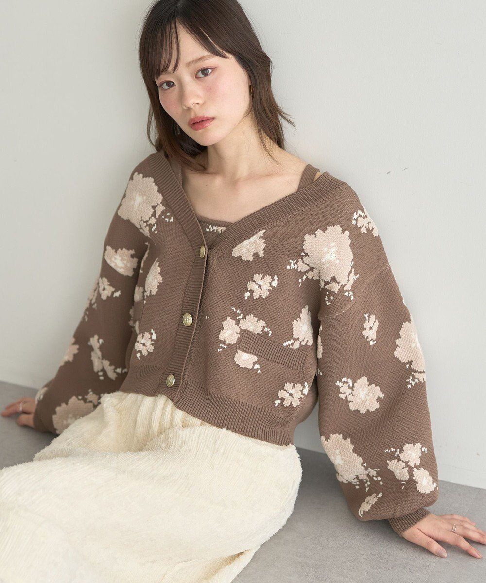 【アースミュージックアンドエコロジー/earth music&ecology】のSET2点フラワージャガードカーデ+ビスチェ インテリア・キッズ・メンズ・レディースファッション・服の通販 founy(ファニー) 　ファッション　Fashion　レディースファッション　Fashion for Women　トップス・カットソー　Cut & Sew Tops　カーディガン・羽織り　Layered Style Cardigans　ビスチェ　Bustiers & Corset Tops / Layered Bustier Style　アンサンブル　Ensemble Set　カーディガン　Cardigan, Knitwear　コンパクト　Compact, Small Size　今季　This Season, Current Season　ジャカード／ジャガード　Jacquard, Woven Pattern　スリーブ　Sleeve, Long Sleeve / Short Sleeve　ビスチェ　Bustier, Corset Top　フェミニン　Feminine, Girly　フラワー　Flower, Floral　ポケット　Pocket, Pocket Detail　モチーフ　Motif, Design Theme　A/W・秋冬　Autumn/Winter　おすすめ　Recommended / Our Picks　Brown|ID: prp329100004687018 ipo3291000000033844957