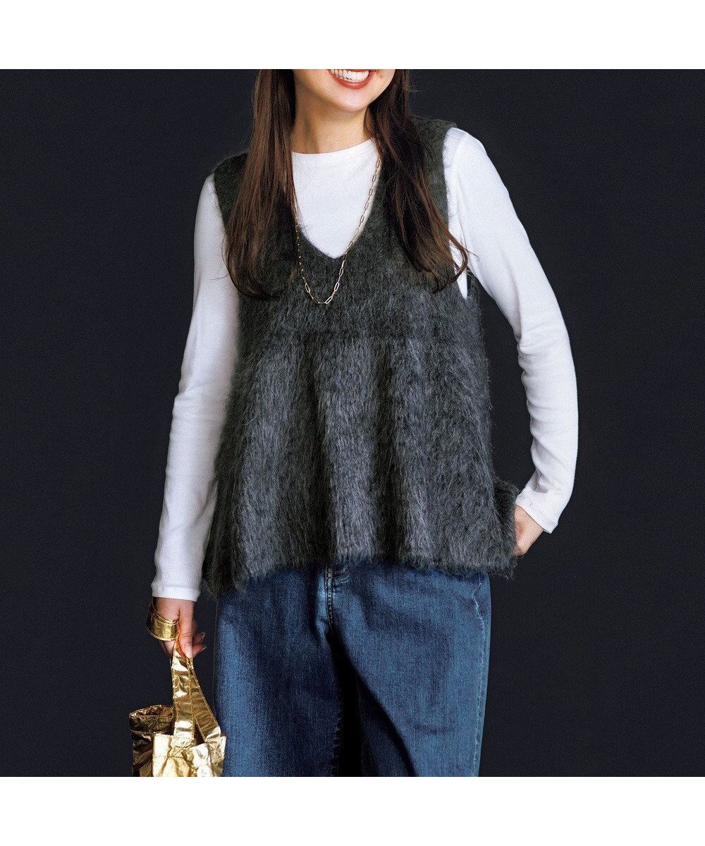 【アンフィーロ 自由区/UNFILO】の【洗える】アルパカシャギー ペプラムジレ インテリア・キッズ・メンズ・レディースファッション・服の通販 founy(ファニー) 　ファッション　Fashion　レディースファッション　Fashion for Women　アウター　Coat / Outerwear Collection　トップス・カットソー　Cut & Sew Tops　ベスト&ジレ / 重ね着スタイル　Vests & Gilets　ウォッシャブル　Machine Washable　フレア　Flare, Flared　ベスト　Vest, Waistcoat　洗える　Machine Washable　A/W・秋冬　Autumn/Winter　チャコール|ID: prp329100004688162 ipo3291000000034018465