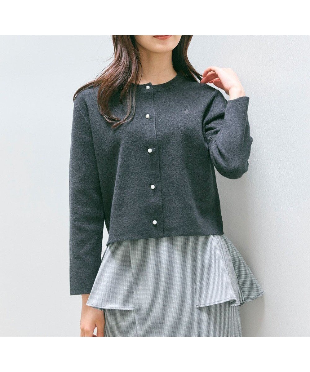 【フェルゥ/Feroux】の胸元刺繍パールニット カーディガン インテリア・キッズ・メンズ・レディースファッション・服の通販 founy(ファニー) ファッション Fashion レディースファッション Fashion for Women トップス・カットソー Cut & Sew Tops ニット Knit Tops & Sweaters カーディガン・羽織り Layered Style Cardigans おすすめ Recommended / Our Picks カーディガン Cardigan, Knitwear ツイード Twill, Twill Weave バランス Balance, Style Balance パール Pearl, Pearl Accent フェミニン Feminine, Girly フロント Front, Front Design ミニスカート Mini Skirt, Short Skirt エレガント 上品 Elegant ビジネス 仕事 通勤 Business / Work / Commuting 秋 Autumn A/W・秋冬 Autumn/Winter グレー系|ID: prp329100004688204 ipo3291000000033855159