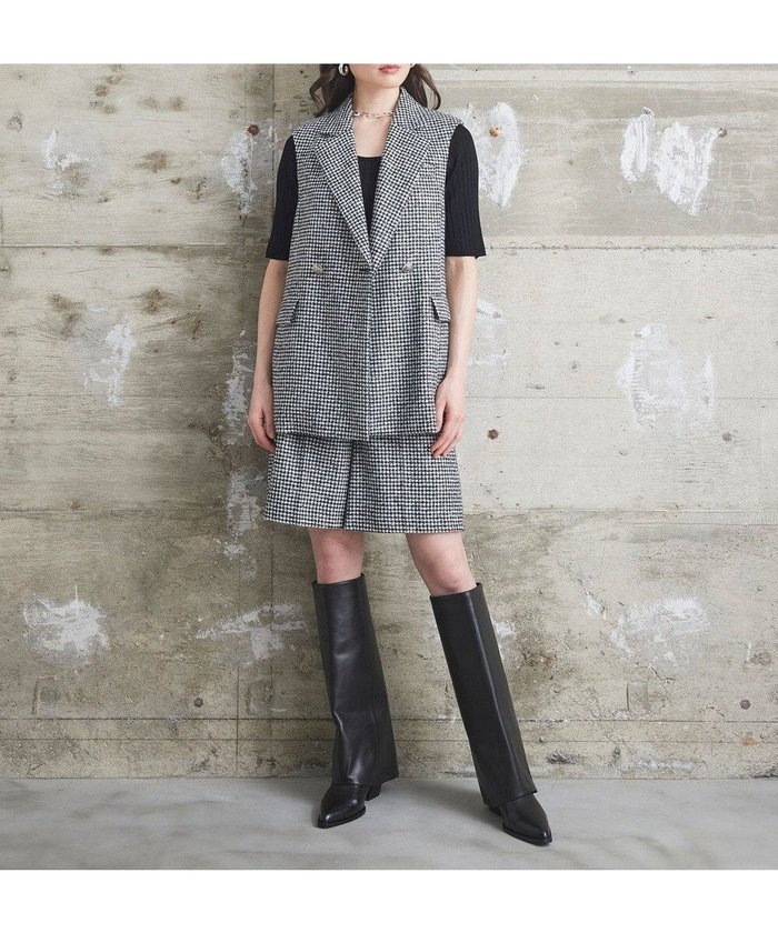 【グレース コンチネンタル/GRACE CONTINENTAL】の千鳥ウールハーフパンツ インテリア・キッズ・メンズ・レディースファッション・服の通販 founy(ファニー) https://founy.com/ ファッション Fashion レディースファッション Fashion for Women パンツ Pants & Trousers ショートパンツ・ハーフパンツ High-Waisted & Relaxed Shorts イタリア Italy エアリー Airy Texture 秋 Autumn シンプル Simple, Minimal セットアップ Set-Up, Coordinated Outfit チェック Check, Plaid, Tartan ハーフ Half, Half-Length ベスト Vest, Waistcoat リュクス Luxury, Elegant, High-End, Chic A/W・秋冬 Autumn/Winter 新作・新入荷 New Arrivals / New In おすすめ Recommended / Our Picks |ID: prp329100004688234 ipo3291000000033855470