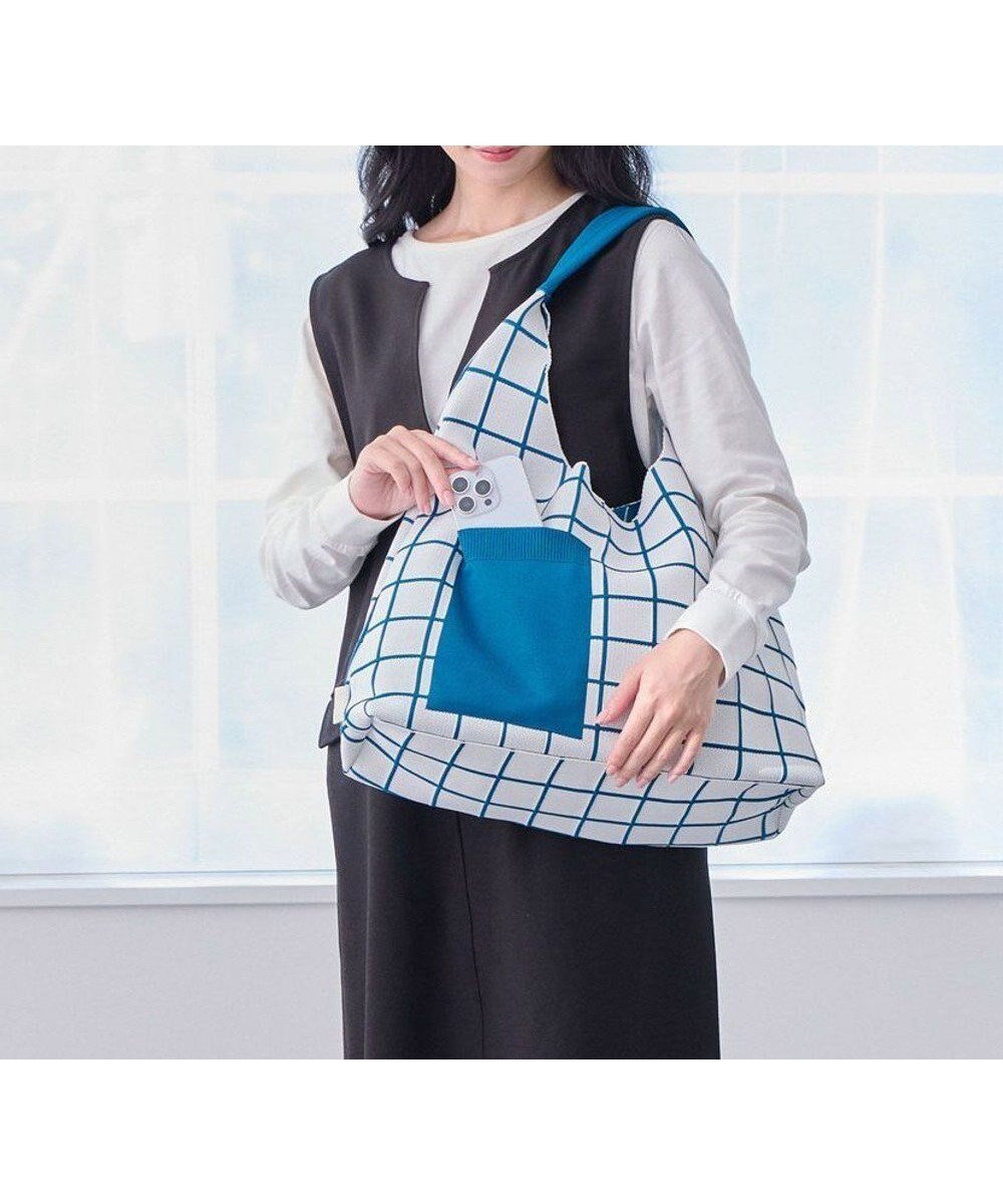 【ルートート/ROOTOTE】の3660【ワンハンドル】LT.ラウンドニットトート インテリア・キッズ・メンズ・レディースファッション・服の通販 founy(ファニー) 　ファッション　Fashion　レディースファッション　Fashion for Women　トップス・カットソー　Cut & Sew Tops　ニット　Knit Tops & Sweaters　カメラ　Camera Accessories　シンプル　Simple, Minimal　ストール　Stole, Wrap　スマホ　Smartphone, Mobile Device　チェック　Check, Plaid, Tartan　トライアングル　Triangle, Triangular Shape　フォルム　Silhouette, Form　プリント　Print, Printed Pattern　ポケット　Pocket, Pocket Detail　マグネット　Magnet, Magnetic Closure　ランダム　Random, Irregular　旅行　Travel　新作・新入荷　New Arrivals / New In　ビジネス 仕事 通勤　Business / Work / Commuting　03:ホワイト|ID: prp329100004689599 ipo3291000000033868896