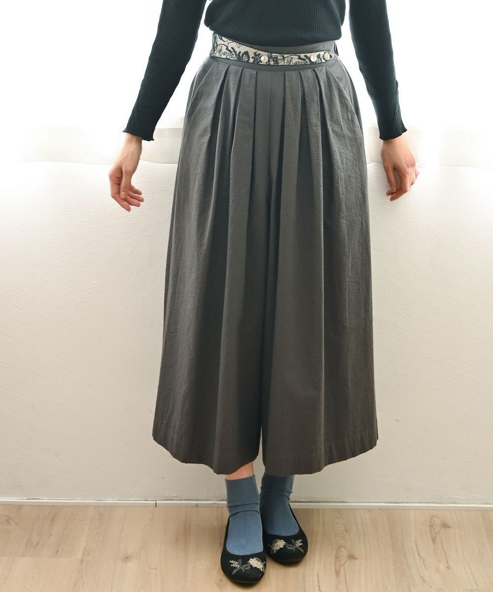 【ムーク/muuc】の〈心地よいコットン・シアサッカー生地〉筆記帳刺繍ベルトデザイン切り替え 後ろゴム有り フレアーパンツ インテリア・キッズ・メンズ・レディースファッション・服の通販 founy(ファニー) ファッション Fashion レディースファッション Fashion for Women パンツ Pants & Trousers ベルト&ウエストマーク Belts & Waist Accessories 春 Spring キャンバス Canvas, Canvas Fabric サッカー Seersucker, Summer Fabric 定番 Standard, Basic Item 手編み Hand-Knitted, Handmade Knit パターン Pattern, Design Print モチーフ Motif, Design Theme ロング Long, Long-Length ワイド Wide, Wide Fit S/S・春夏 SS, Spring/Summer, Warm Season 再入荷 Restock / Back in Stock 夏 Summer グレー|ID: prp329100004691535 ipo3291000000034424208