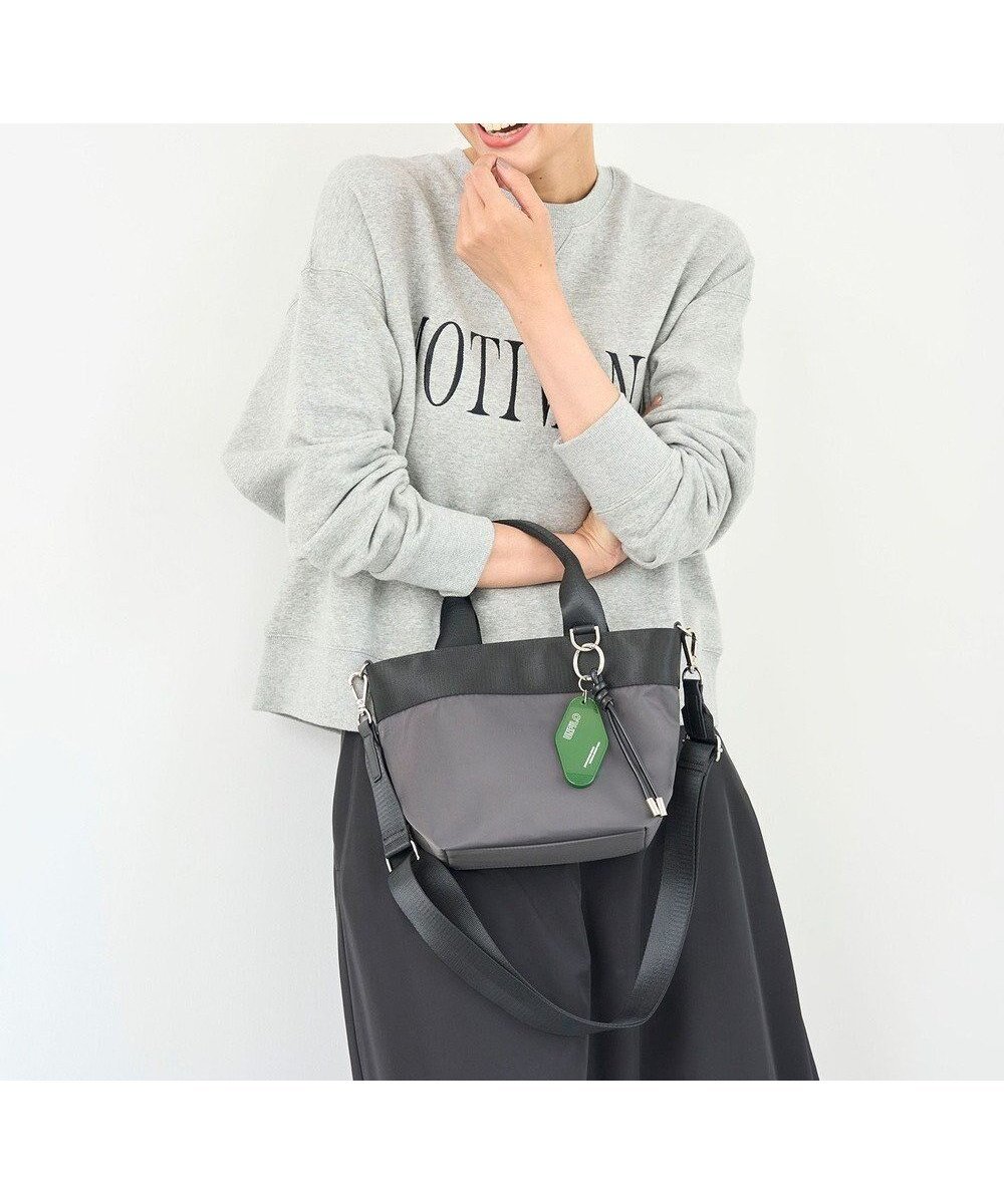 【アンフィーロ 自由区/UNFILO】のナイロン ミニトートバッグ インテリア・キッズ・メンズ・レディースファッション・服の通販 founy(ファニー) ファッション Fashion レディースファッション Fashion for Women バッグ Bags おすすめ Recommended / Our Picks アクセサリー Fashion Accessories シンプル Simple, Minimal チャーム Charm, Pendant トレンド Trend, Trending Now ポケット Pocket, Pocket Detail ワンポイント One Point, Statement Accent 軽量 Lightweight, Ultra Light チャコール|ID: prp329100004691573 ipo3291000000034426546