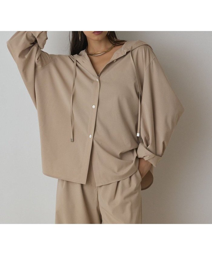 【グレース コンチネンタル/GRACE CONTINENTAL】のドルマンフ-ディシャツ インテリア・キッズ・メンズ・レディースファッション・服の通販 founy(ファニー) https://founy.com/ ファッション Fashion レディースファッション Fashion for Women トップス・カットソー Cut & Sew Tops シャツ・ブラウス・オフィスカジュアル Elegant Blouses & Button-Ups 新作・新入荷 New Arrivals / New In おすすめ Recommended / Our Picks イレギュラー Irregular Design スーツ Suit, Formalwear セットアップ Set-Up, Coordinated Outfit パターン Pattern, Design Print メタル Metal, Metal Parts A/W・秋冬 Autumn/Winter |ID: prp329100004691610 ipo3291000000033879273