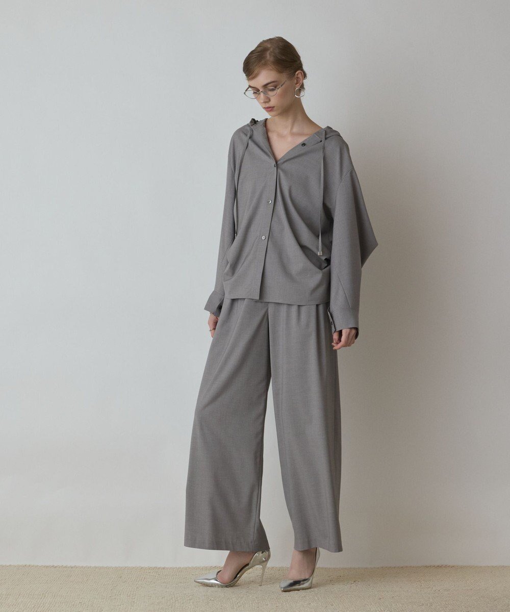 【グレース コンチネンタル/GRACE CONTINENTAL】のドルマンフ-ディシャツ インテリア・キッズ・メンズ・レディースファッション・服の通販 founy(ファニー) 　ファッション　Fashion　レディースファッション　Fashion for Women　トップス・カットソー　Cut & Sew Tops　シャツ・ブラウス・オフィスカジュアル　Elegant Blouses & Button-Ups　新作・新入荷　New Arrivals / New In　おすすめ　Recommended / Our Picks　イレギュラー　Irregular Design　スーツ　Suit, Formalwear　セットアップ　Set-Up, Coordinated Outfit　パターン　Pattern, Design Print　メタル　Metal, Metal Parts　A/W・秋冬　Autumn/Winter　グレー|ID: prp329100004691610 ipo3291000000033879275