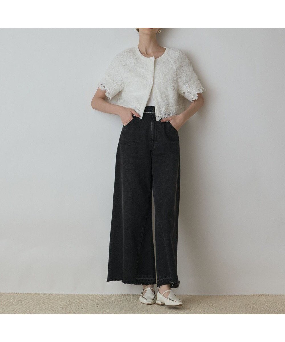 【グレース コンチネンタル/GRACE CONTINENTAL】のフラワー刺繍ニットカーディガン 人気、トレンドファッション・服の通販 founy(ファニー) 　ファッション　Fashion　レディースファッション　Fashion for Women　トップス・カットソー　Cut & Sew Tops　ニット　Knit Tops & Sweaters　カーディガン・羽織り　Layered Style Cardigans　新作・新入荷　New Arrivals / New In　カーディガン　Cardigan, Knitwear　ケミカル　Chemical, Chemical Wash　ショート　Short, Short Length　スカラップ　Scallop, Scalloped Edge　チュール　Tulip, Tulip Motif　バランス　Balance, Style Balance　フラワー　Flower, Floral　レース　Lace, Lace Fabric　今季　This Season, Current Season　夏　Summer　A/W・秋冬　Autumn/Winter　 other-1|ID: prp329100004691612 ipo3291000000033879280
