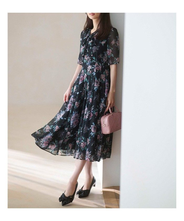 【トッカ/TOCCA】の【泉里香さん着用】【消臭】LAUREL TREE ドレス インテリア・キッズ・メンズ・レディースファッション・服の通販 founy(ファニー) https://founy.com/ ファッションモデル・俳優・女優 Models 女性 Women 泉里香 Izumi Rika ファッション Fashion レディースファッション Fashion for Women ワンピース Dresses フォーマル・パーティードレス・結婚式用ドレス Elegant & Casual Dresses アクセサリー Fashion Accessories ジャケット Jacket, Outerwear ドレス Dress, One-Piece パーティ Party, Party Style プリント Print, Printed Pattern リボン Ribbon, Bow A/W・秋冬 Autumn/Winter S/S・春夏 SS, Spring/Summer, Warm Season おすすめ Recommended / Our Picks 夏 Summer |ID: prp329100004691617 ipo3291000000035708953