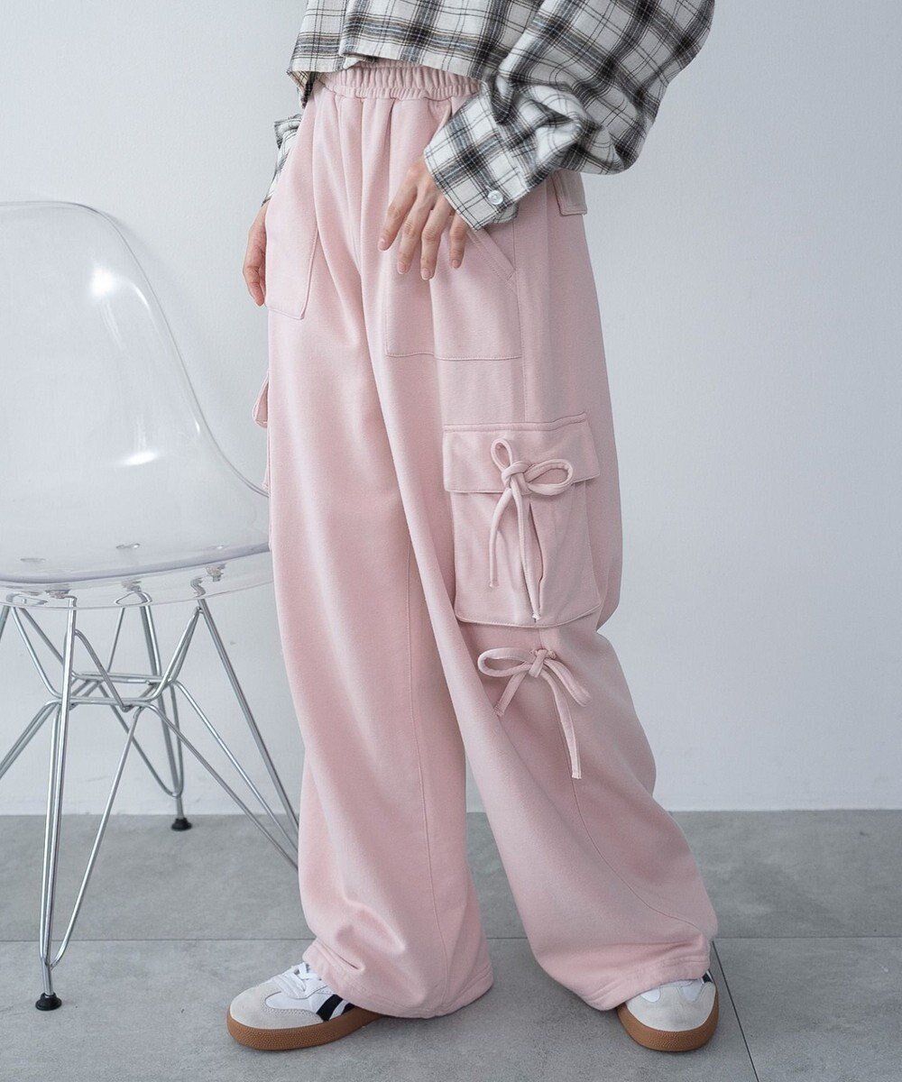 【ウィゴー/WEGO】の【ウエストゴム】リボンカーゴスウェットパンツ 人気、トレンドファッション・服の通販 founy(ファニー) ファッション Fashion レディースファッション Fashion for Women パンツ Pants & Trousers 厚底 Platform Shoes ガーリー Girly, Feminine Style キャップ Cap, Baseball Cap クロップド Cropped, Short Length ショート Short, Short Length スウェット / スエット Sweatshirt, Sweatwear スニーカー Sneakers, Trainers スマホ Smartphone, Mobile Device バランス Balance, Style Balance パーカー Hoodie, Parka ポケット Pocket, Pocket Detail リボン Ribbon, Bow ルーズ Loose, Oversized A/W・秋冬 Autumn/Winter おすすめ Recommended / Our Picks other-1|ID: prp329100004691821 ipo3291000000033880270