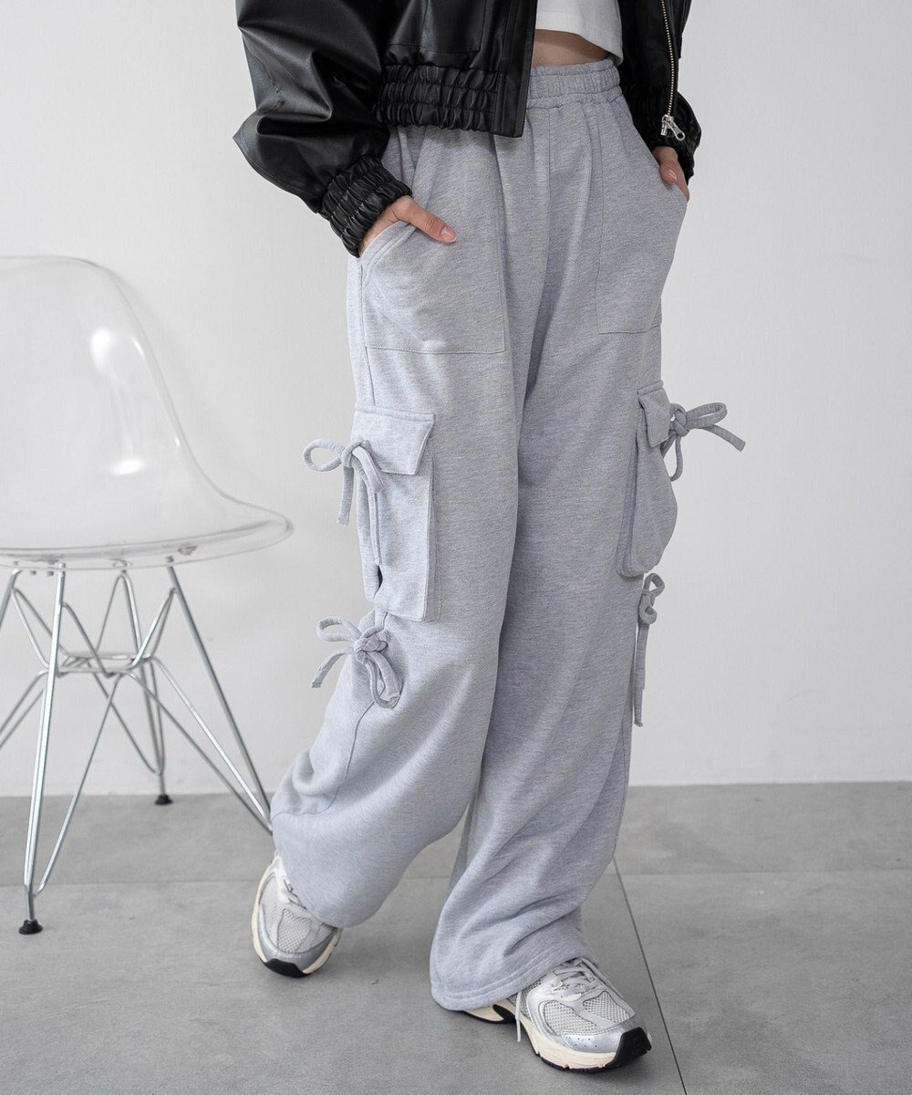 【ウィゴー/WEGO】の【ウエストゴム】リボンカーゴスウェットパンツ インテリア・キッズ・メンズ・レディースファッション・服の通販 founy(ファニー) ファッション Fashion レディースファッション Fashion for Women パンツ Pants & Trousers 厚底 Platform Shoes ガーリー Girly, Feminine Style キャップ Cap, Baseball Cap クロップド Cropped, Short Length ショート Short, Short Length スウェット / スエット Sweatshirt, Sweatwear スニーカー Sneakers, Trainers スマホ Smartphone, Mobile Device バランス Balance, Style Balance パーカー Hoodie, Parka ポケット Pocket, Pocket Detail リボン Ribbon, Bow ルーズ Loose, Oversized A/W・秋冬 Autumn/Winter おすすめ Recommended / Our Picks 杢グレー|ID: prp329100004691821 ipo3291000000033880272