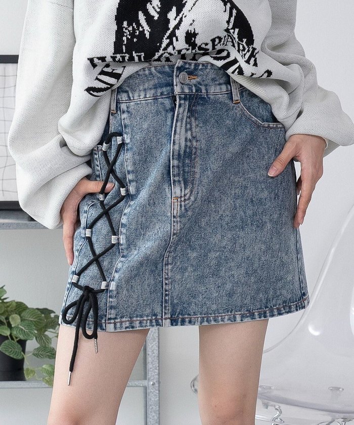 【ウィゴー/WEGO】のレースアップハートポケットデニムスカパン インテリア・キッズ・メンズ・レディースファッション・服の通販 founy(ファニー) https://founy.com/ ファッション Fashion レディースファッション Fashion for Women スカート Skirts デニムスカート・カジュアルスカート Denim Skirts カーディガン Cardigan, Knitwear ガーリー Girly, Feminine Style キャップ Cap, Baseball Cap クロップド Cropped, Short Length コンパクト Compact, Small Size スウェット / スエット Sweatshirt, Sweatwear スマホ Smartphone, Mobile Device デニム Denim, Jeans Material 定番 Standard, Basic Item パーカー Hoodie, Parka フェミニン Feminine, Girly プリーツ Pleats, Pleated ポケット Pocket, Pocket Detail レース Lace, Lace Fabric A/W・秋冬 Autumn/Winter おすすめ Recommended / Our Picks |ID: prp329100004691822 ipo3291000000033880274