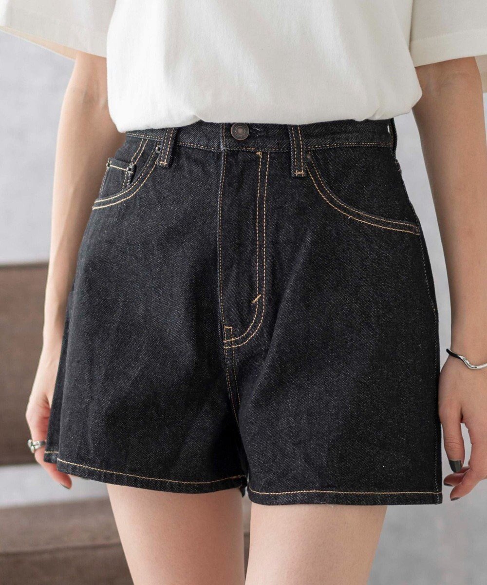 【ウィゴー/WEGO】の台形デニムショートパンツ インテリア・キッズ・メンズ・レディースファッション・服の通販 founy(ファニー) 　ファッション　Fashion　レディースファッション　Fashion for Women　パンツ　Pants & Trousers　デニムパンツ・ジーンズ・美脚デニム　Denim Jeans & Pants　ショートパンツ・ハーフパンツ　High-Waisted & Relaxed Shorts　春　Spring　クロップド　Cropped, Short Length　サンダル　Sandals, Summer Shoes　ショーツ　Shorts, Short Pants　ショート　Short, Short Length　シンプル　Simple, Minimal　スマホ　Smartphone, Mobile Device　デニム　Denim, Jeans Material　トレンド　Trend, Trending Now　台形　A-Line, Trapezoid Shape　ボトム　Bottoms, Lower Wear　無地　Plain, Solid Color　A/W・秋冬　Autumn/Winter　S/S・春夏　SS, Spring/Summer, Warm Season　夏　Summer　ブラック|ID: prp329100004694365 ipo3291000000034283666