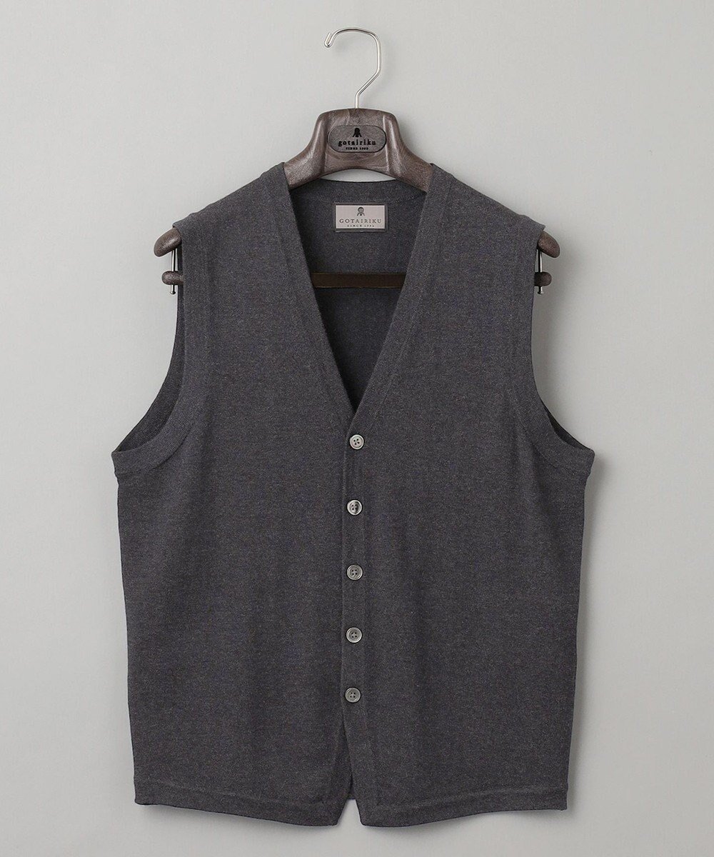 【五大陸/gotairiku / MEN】の【家庭洗濯可能】イタリア糸 ハイゲージ ベスト 人気、トレンドファッション・服の通販 founy(ファニー) ファッション Fashion メンズファッション Fashion for Men トップス・カットソー Cut & Sew Tops ニット・セーター / 定番トップス Knit Tops & Sweaters ベスト・ジレ Vests & Gilets イタリア Italy インナー Innerwear 洗える Machine Washable ジャケット Jacket, Outerwear スーツ Suit, Formalwear セーター Sweater, Knitwear ドレス Dress, One-Piece 人気 Popular, Best Seller フラット Flat, Flat Shoes ベスト Vest, Waistcoat ベーシック Basic, Essential A/W・秋冬 Autumn/Winter エレガント 上品 Elegant ビジネス 仕事 通勤 Business / Work / Commuting other-1|ID: prp329100004695504 ipo3291000000034337619