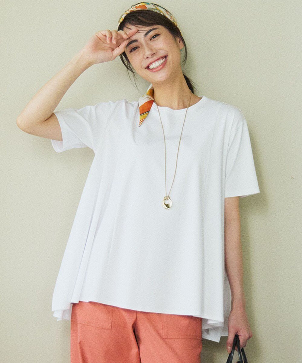 【23区/NIJYUSANKU】の【GLOW6月号掲載/汗じみ防止】スムースデザイン フレア Tシャツ インテリア・キッズ・メンズ・レディースファッション・服の通販 founy(ファニー) 　雑誌掲載アイテム　Magazine Picks & Fashion Features　ファッション雑誌　Fashion Magazines　グロー　GLOW　ファッション　Fashion　レディースファッション　Fashion for Women　トップス・カットソー　Cut & Sew Tops　シャツ・ブラウス・オフィスカジュアル　Elegant Blouses & Button-Ups　ロングTシャツ・Tシャツ　Longline T-Shirts & Tees　カットソー・ベーシックTシャツ　Cut-and-Sewn Tops / Stretch Tees & Basics　イレギュラー　Irregular Design　春　Spring　カットソー　Cut and Sewn Top　吸水　Absorbent, Quick-Dry　ストレート　Straight, Straight Cut　スリーブ　Sleeve, Long Sleeve / Short Sleeve　雑誌　Magazine, Fashion Magazine　フレア　Flare, Flared　フレンチ　French, French Style　ボトム　Bottoms, Lower Wear　6月号　June Issue, Jun. Edition　ワンポイント　One Point, Statement Accent　S/S・春夏　SS, Spring/Summer, Warm Season　夏　Summer　2025年　2025　2025春夏・S/S　Spring/Summer 2025 SS25　ホワイト系|ID: prp329100004695540 ipo3291000000034398188