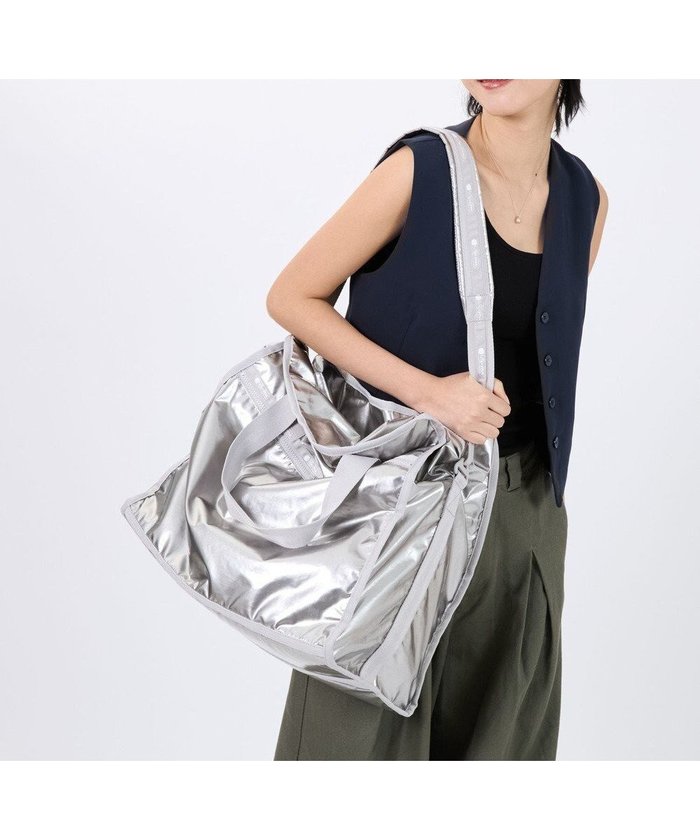 【レスポートサック/LeSportsac】のCABIN BOSTON2/ギンガ インテリア・キッズ・メンズ・レディースファッション・服の通販 founy(ファニー) https://founy.com/ ファッション Fashion レディースファッション Fashion for Women アウトドア Outdoor Clothing オレンジ Orange クッション Cushion, Throw Pillow 軽量 Lightweight, Ultra Light シルバー Silver, Metallic Silver スポーツ Sports, Activewear スマート Smart, Elegant スリム Slim, Slim Fit スリーブ Sleeve, Long Sleeve / Short Sleeve トラベル Travel, Travel Gear ピーチ Peach, Soft Touch プリント Print, Printed Pattern ボストンバッグ Boston Bag, Retro Bag ポケット Pocket, Pocket Detail ポーチ Pouch, Small Case メッシュ Mesh, Net Fabric 新作・新入荷 New Arrivals / New In 旅行 Travel |ID: prp329100004696973 ipo3291000000033918628