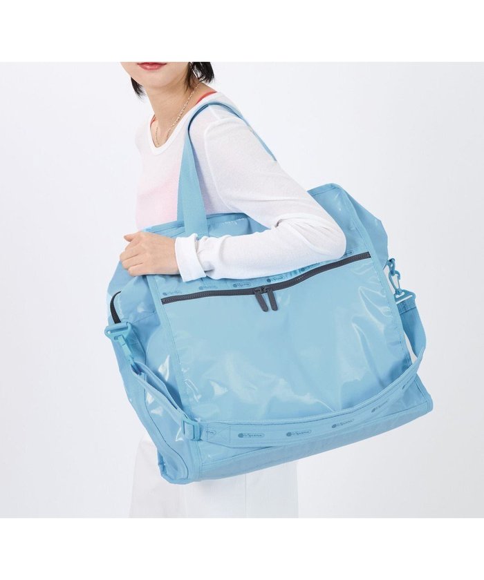 【レスポートサック/LeSportsac】のCABIN BOSTON2/ヒョウガ インテリア・キッズ・メンズ・レディースファッション・服の通販 founy(ファニー) https://founy.com/ ファッション Fashion レディースファッション Fashion for Women アウトドア Outdoor Clothing クッション Cushion, Throw Pillow 軽量 Lightweight, Ultra Light シルバー Silver, Metallic Silver スポーツ Sports, Activewear スマート Smart, Elegant スリム Slim, Slim Fit スリーブ Sleeve, Long Sleeve / Short Sleeve トラベル Travel, Travel Gear ヒョウ Leopard, Animal Print プリント Print, Printed Pattern ボストンバッグ Boston Bag, Retro Bag ポケット Pocket, Pocket Detail ポーチ Pouch, Small Case メッシュ Mesh, Net Fabric 新作・新入荷 New Arrivals / New In 旅行 Travel |ID: prp329100004696974 ipo3291000000033918630