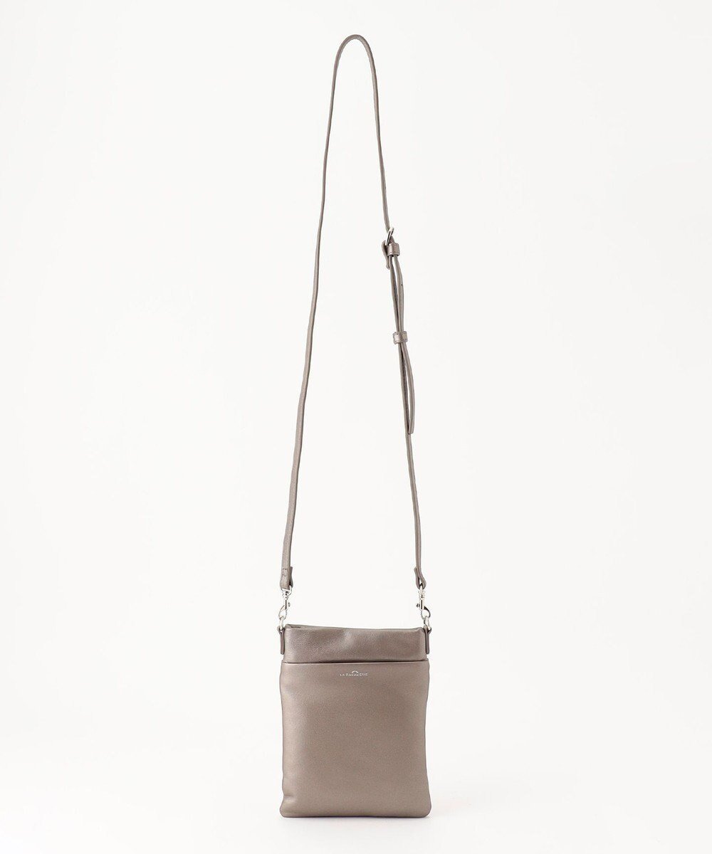 【ラ バガジェリー/LA BAGAGERIE】のシープレザー スクエアミニマムポシェット インテリア・キッズ・メンズ・レディースファッション・服の通販 founy(ファニー) ファッション Fashion レディースファッション Fashion for Women コンパクト Compact, Small Size スマート Smart, Elegant ポケット Pocket, Pocket Detail ポシェット Pochette, Mini Bag 旅行 Travel ガンメタリック|ID: prp329100004697047 ipo3291000000034877325