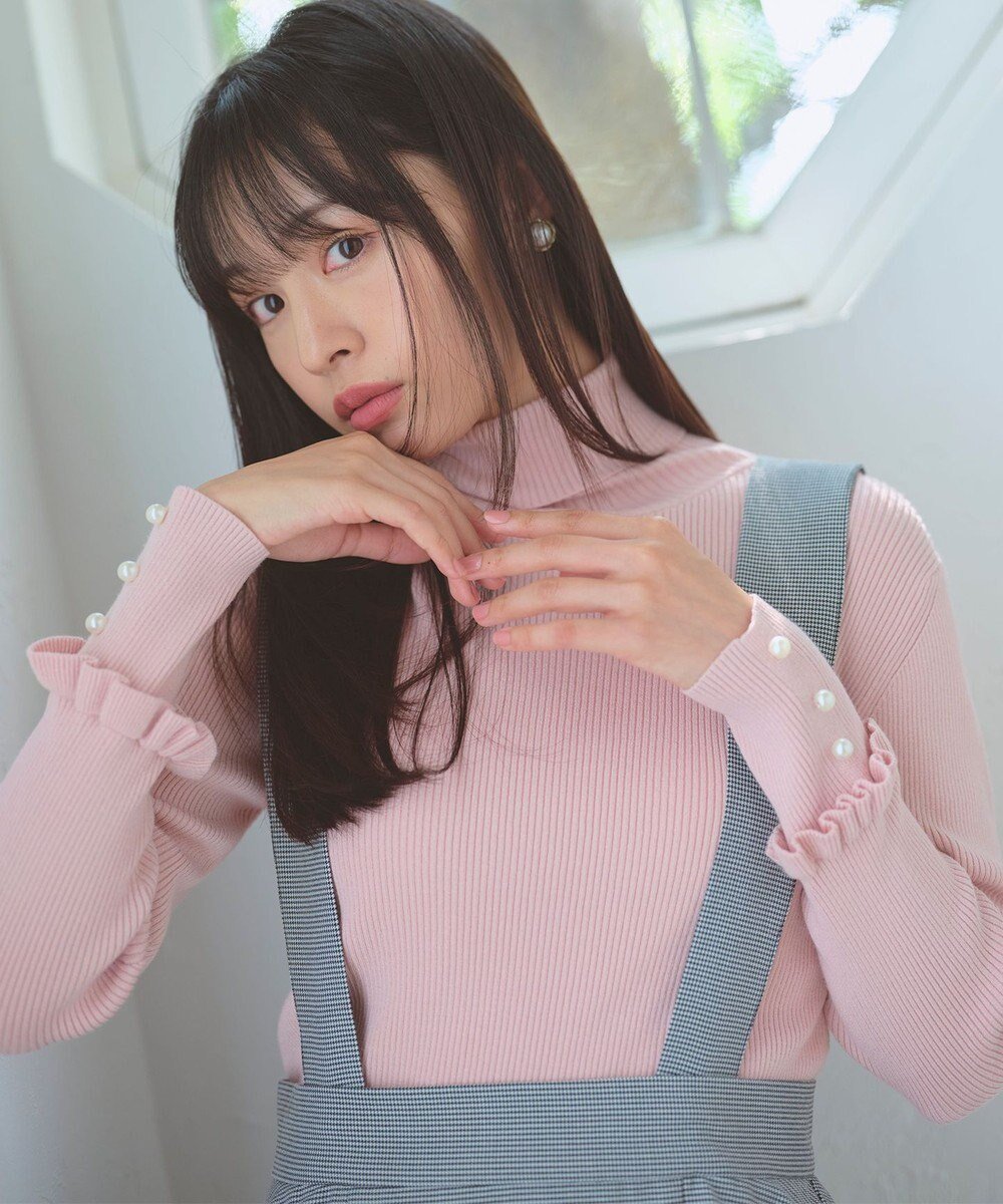【フェルゥ/Feroux】のパールボタン リブタートル ニット インテリア・キッズ・メンズ・レディースファッション・服の通販 founy(ファニー) 　ファッション　Fashion　レディースファッション　Fashion for Women　トップス・カットソー　Cut & Sew Tops　ニット　Knit Tops & Sweaters　インナー　Innerwear　サロペット　Overalls, Salopette　セーター　Sweater, Knitwear　トレンド　Trend, Trending Now　パール　Pearl, Pearl Accent　フィット　Fit, Slim Fit　フリル　Frill, Ruffle　A/W・秋冬　Autumn/Winter　ピンク系|ID: prp329100004697054 ipo3291000000035383717