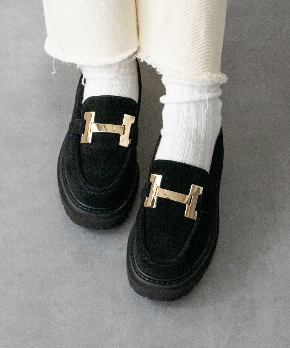 【ブリジット バーキン/Bridget Birkin】の【PARADIS COULEUR】メタルオーナメント撥水ローファー インテリア・キッズ・メンズ・レディースファッション・服の通販 founy(ファニー) 　ファッション　Fashion　レディースファッション　Fashion for Women　クッション　Cushion, Throw Pillow　軽量　Lightweight, Ultra Light　シューズ　Shoes, Footwear　ドレス　Dress, One-Piece　フォルム　Silhouette, Form　ラバー　Rubber, Rubber Sole　ワイド　Wide, Wide Fit　ビジネス 仕事 通勤　Business / Work / Commuting　ブラックスウェード|ID: prp329100004697089 ipo3291000000034059489