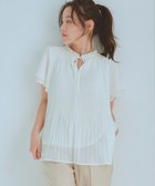 【フェルゥ/Feroux】の【2WAY・洗える】シフォンジョーゼットプリーツ ブラウス 人気、トレンドファッション・服の通販 founy(ファニー) ファッション Fashion レディースファッション Fashion for Women トップス・カットソー Cut & Sew Tops シャツ・ブラウス・オフィスカジュアル Elegant Blouses & Button-Ups インナー Innerwear シフォン Chiffon, Lightweight Fabric ジョーゼット Georgette, Semi-Sheer Fabric スリーブ Sleeve, Long Sleeve / Short Sleeve ドット Polka Dot, Dot Pattern フレア Flare, Flared フレンチ French, French Style プリーツ Pleats, Pleated ボトム Bottoms, Lower Wear モノトーン Monotone, Black and White リボン Ribbon, Bow 夏 Summer 春 Spring S/S・春夏 SS, Spring/Summer, Warm Season 洗える Machine Washable thumbnail アイボリー系|ID: prp329100004698554 ipo3291000000033928286