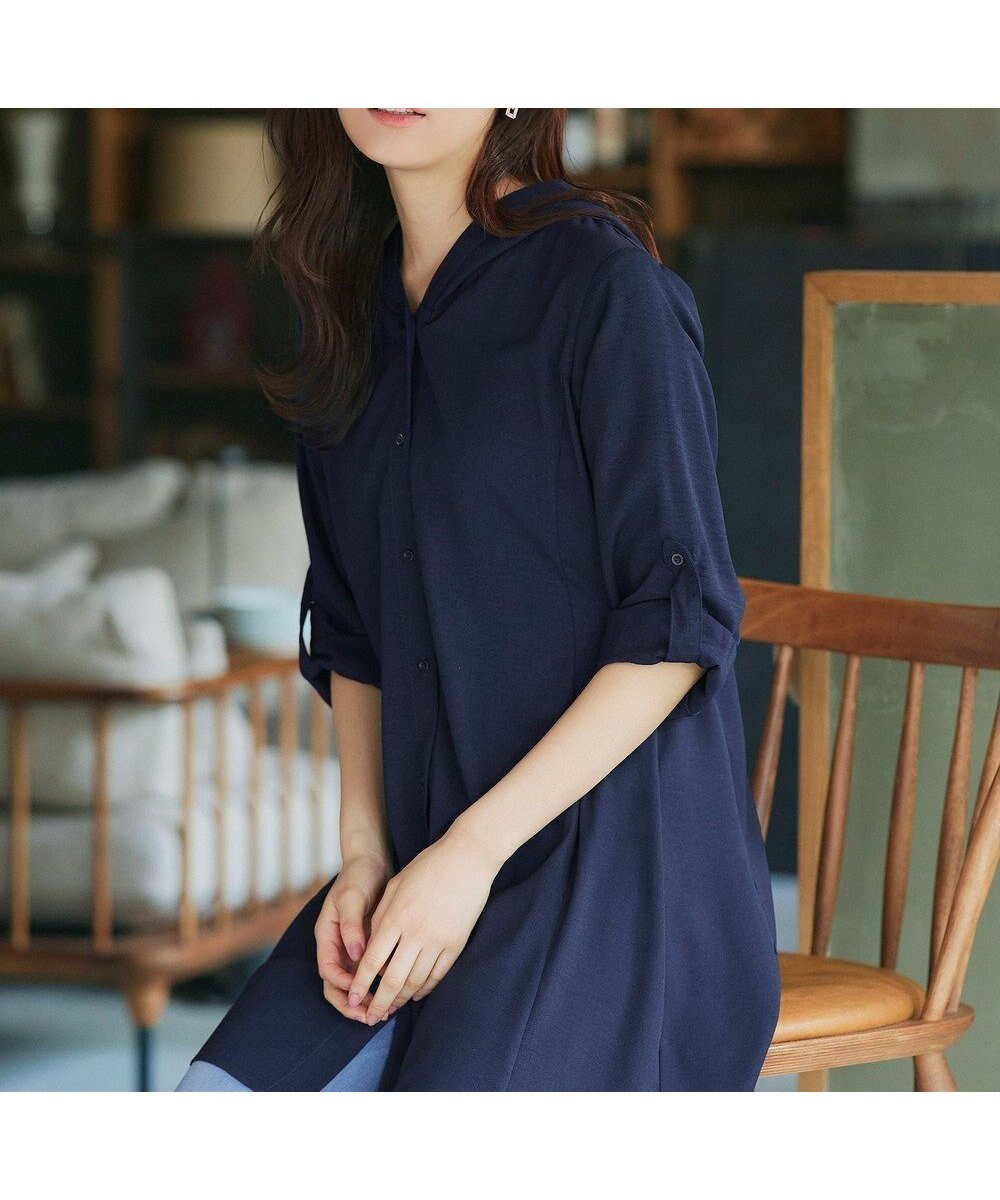 【ティアクラッセ/Tiaclasse】の麻調パーカーチュニックブラウス インテリア・キッズ・メンズ・レディースファッション・服の通販 founy(ファニー) 　ファッション　Fashion　レディースファッション　Fashion for Women　トップス・カットソー　Cut & Sew Tops　シャツ・ブラウス・オフィスカジュアル　Elegant Blouses & Button-Ups　レディースパーカー・カジュアルフーディー　Casual Hoodies & Sweatshirts　ウォッシャブル　Machine Washable　春　Spring　洗える　Machine Washable　カーディガン　Cardigan, Knitwear　シンプル　Simple, Minimal　チュニック　Tunic, Long Top　長袖　Long Sleeve, Full Sleeve　パーカー　Hoodie, Parka　フレア　Flare, Flared　ポケット　Pocket, Pocket Detail　無地　Plain, Solid Color　リネン　Linen, Linen Fabric　ロング　Long, Long-Length　ロールアップ　Roll-Up, Cuffed Hem　S/S・春夏　SS, Spring/Summer, Warm Season　再入荷　Restock / Back in Stock　夏　Summer　エレガント 上品　Elegant　新作・新入荷　New Arrivals / New In　ネイビー|ID: prp329100004698591 ipo3291000000036293528