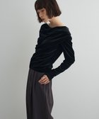 【グリーンパークス/Green Parks】のシアーベロアオフショル長袖プルオーバー 人気、トレンドファッション・服の通販 founy(ファニー) ファッション Fashion レディースファッション Fashion for Women トップス・カットソー Cut & Sew Tops シャツ・ブラウス・オフィスカジュアル Elegant Blouses & Button-Ups ロングTシャツ・Tシャツ Longline T-Shirts & Tees カジュアルプルオーバー・ニットトップス Pullovers & Knit Tops / Casual Pullovers カットソー・ベーシックTシャツ Cut-and-Sewn Tops / Stretch Tees & Basics ベロアトップス Velour Tops / Velvet-Look Items おすすめ Recommended / Our Picks カットソー Cut and Sewn Top コンパクト Compact, Small Size シアー Sheer, See-Through トレンド Trend, Trending Now ドレープ Drape, Draping Fabric フロント Front, Front Design ベロア Velour, Soft Velvet ポケット Pocket, Pocket Detail A/W・秋冬 Autumn/Winter 長袖 Long Sleeve, Full Sleeve thumbnail Black|ID: prp329100004698654 ipo3291000000033928889