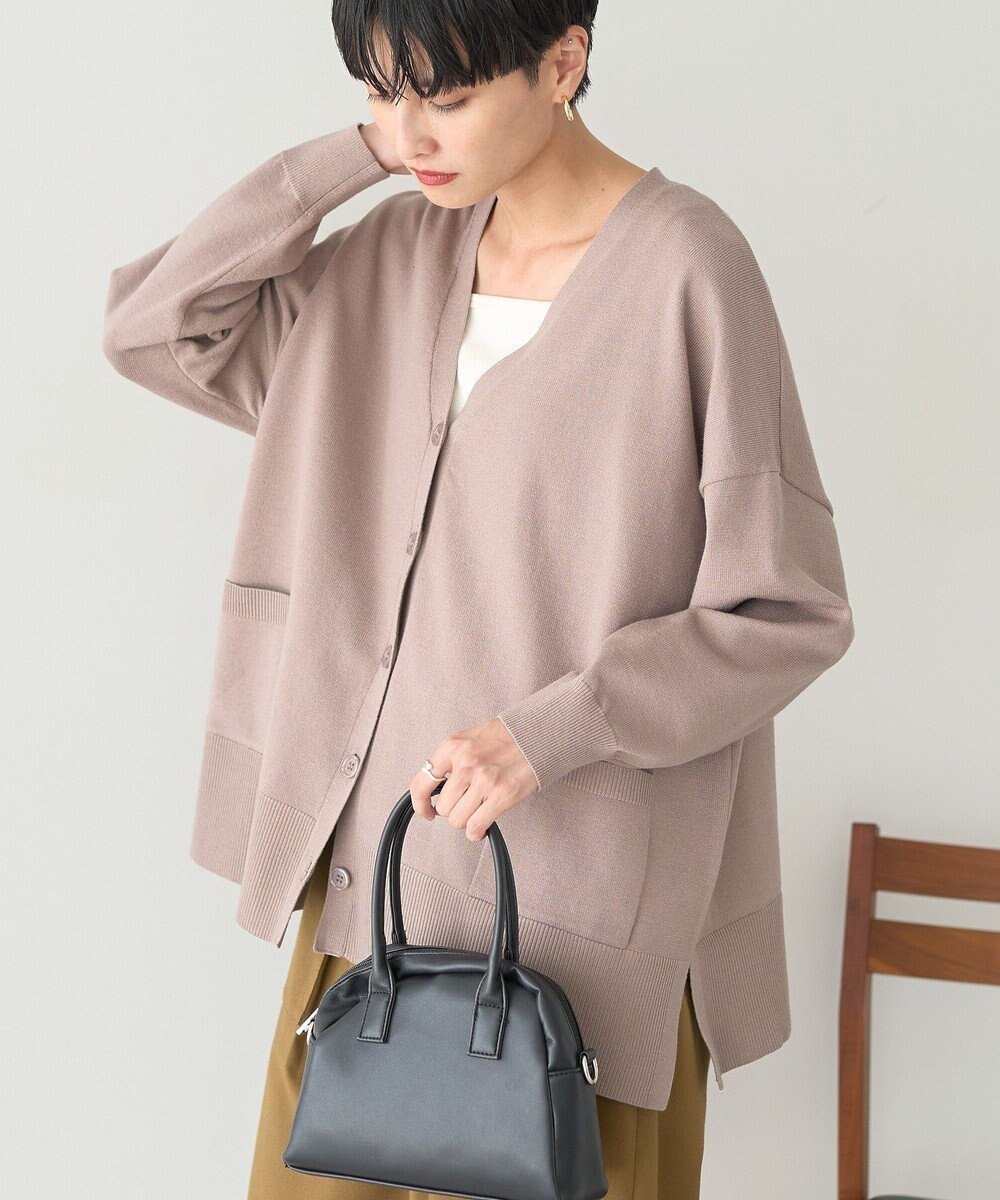 【アメリカンホリック/AMERICAN HOLIC】のバイパチVネックルーズカーディガン インテリア・キッズ・メンズ・レディースファッション・服の通販 founy(ファニー) ファッション Fashion レディースファッション Fashion for Women トップス・カットソー Cut & Sew Tops カーディガン・羽織り Layered Style Cardigans Vネックトップス V-Neck Tops / V-Cut Neckline Shirts アメリカン American Style カーディガン Cardigan, Knitwear スタイリッシュ Stylish, Fashionable ポケット Pocket, Pocket Detail A/W・秋冬 Autumn/Winter おすすめ Recommended / Our Picks Beige|ID: prp329100004698675 ipo3291000000033928975