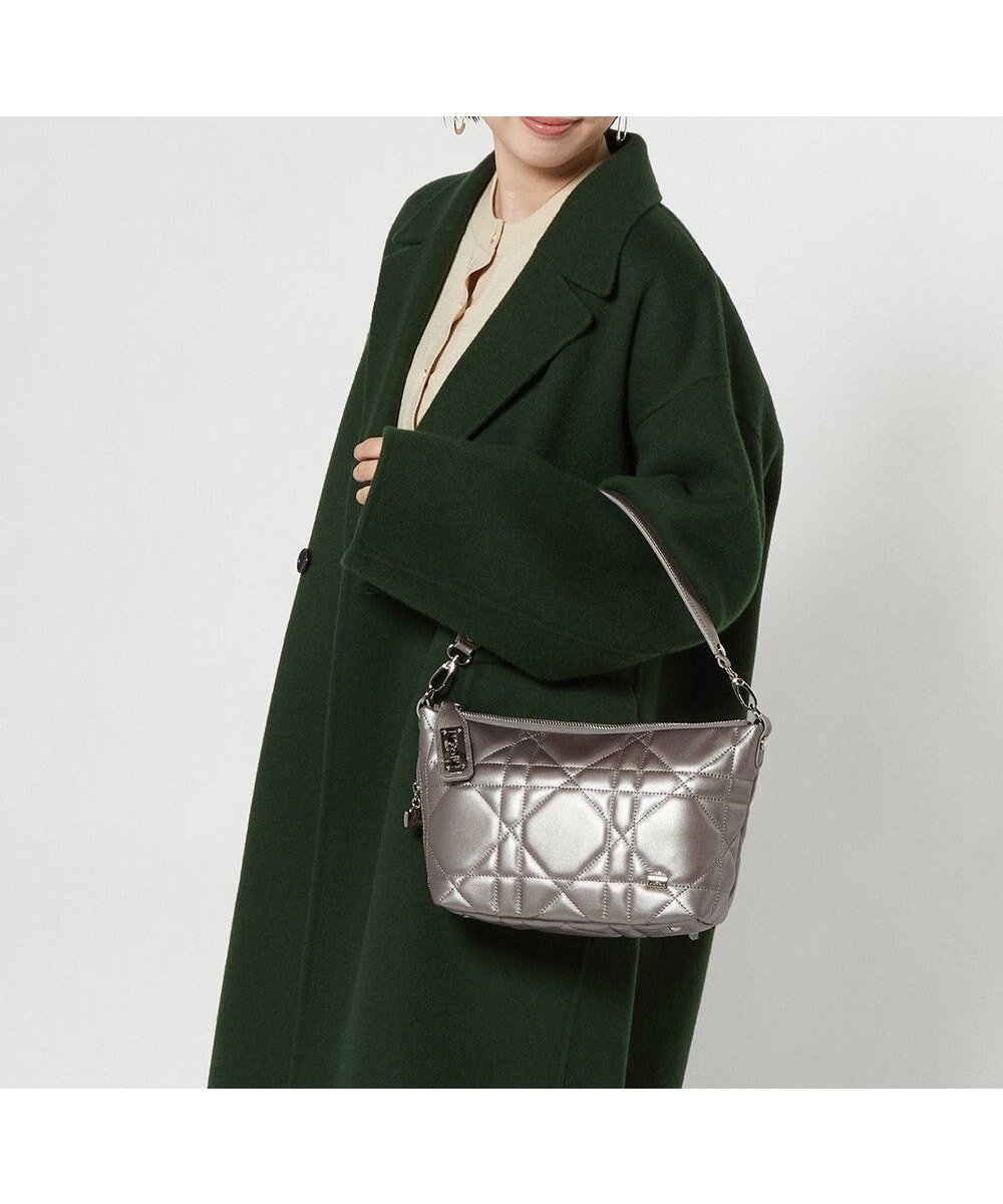 【ラ バガジェリー/LA BAGAGERIE】のシープキルティング 2WAYショルダー インテリア・キッズ・メンズ・レディースファッション・服の通販 founy(ファニー) ファッション Fashion レディースファッション Fashion for Women キルティング Quilted, Quilting キルト Quilt, Quilted Fabric ショルダー Shoulder, Shoulder Strap ポケット Pocket, Pocket Detail ロング Long, Long-Length エレガント 上品 Elegant A/W・秋冬 Autumn/Winter ガンメタリック|ID: prp329100004700243 ipo3291000000034876796