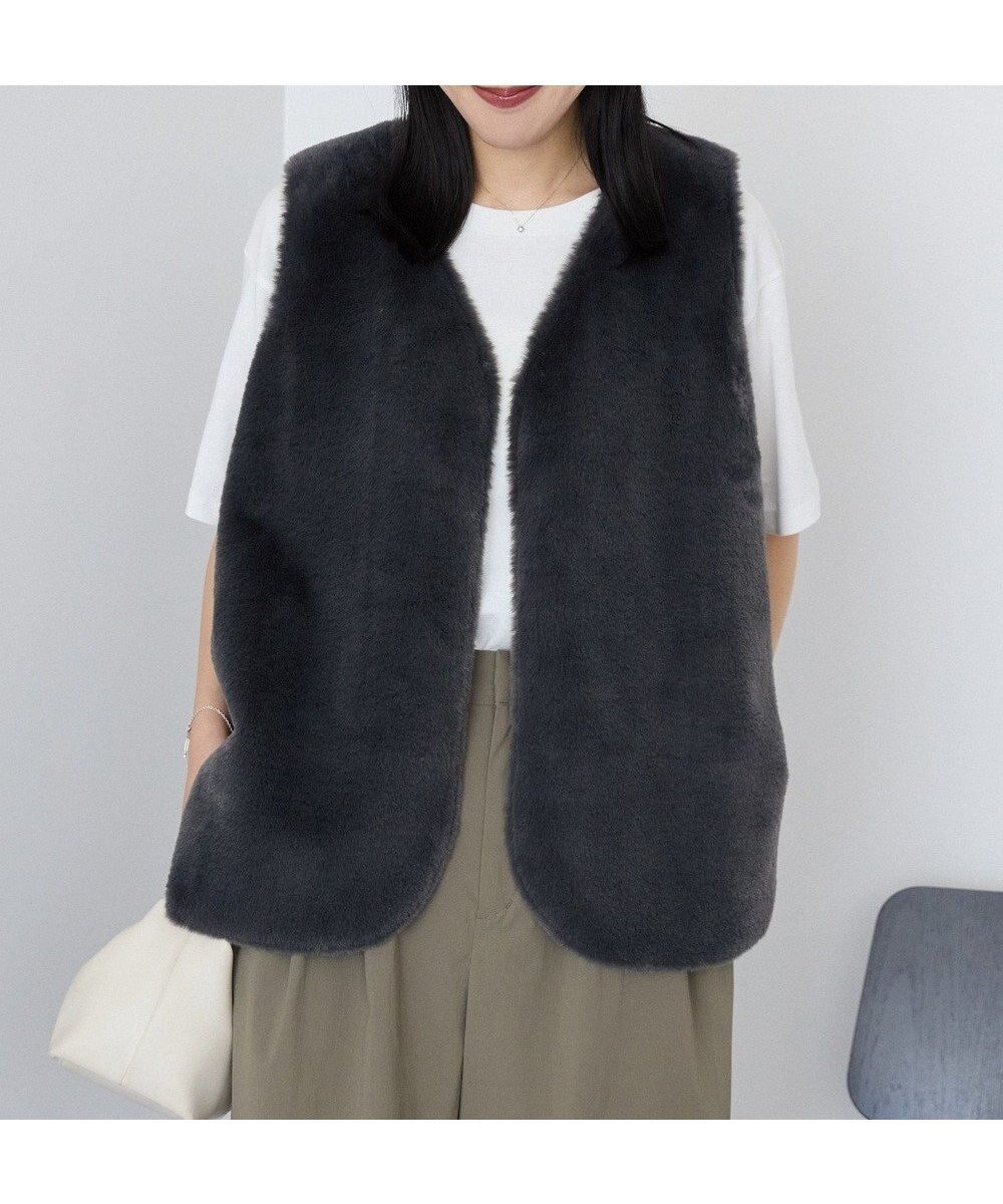 【アメリカンホリック/AMERICAN HOLIC】の【選べる丈】ファーベスト インテリア・キッズ・メンズ・レディースファッション・服の通販 founy(ファニー) ファッション Fashion レディースファッション Fashion for Women アウター Coat / Outerwear Collection トップス・カットソー Cut & Sew Tops ベスト&ジレ / 重ね着スタイル Vests & Gilets アメリカン American Style 秋 Autumn カットソー Cut and Sewn Top スタイリッシュ Stylish, Fashionable フェイクファー Faux Fur, Imitation Fur ベスト Vest, Waistcoat ポケット Pocket, Pocket Detail A/W・秋冬 Autumn/Winter エレガント 上品 Elegant Charcoal Gray|ID: prp329100004700341 ipo3291000000033939064