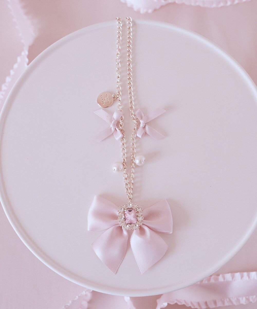 【メゾンドフルール/Maison de FLEUR】のピンクマニアビジューリボンパールバッグチャーム インテリア・キッズ・メンズ・レディースファッション・服の通販 founy(ファニー) ファッション Fashion レディースファッション Fashion for Women おすすめ Recommended / Our Picks アクセサリー Fashion Accessories ギフト プレゼント Gift / Present シルバー Silver, Metallic Silver チェーン Chain, Chain Strap チャーム Charm, Pendant パール Pearl, Pearl Accent 人気 Popular, Best Seller Pink|ID: prp329100004700354 ipo3291000000033939099