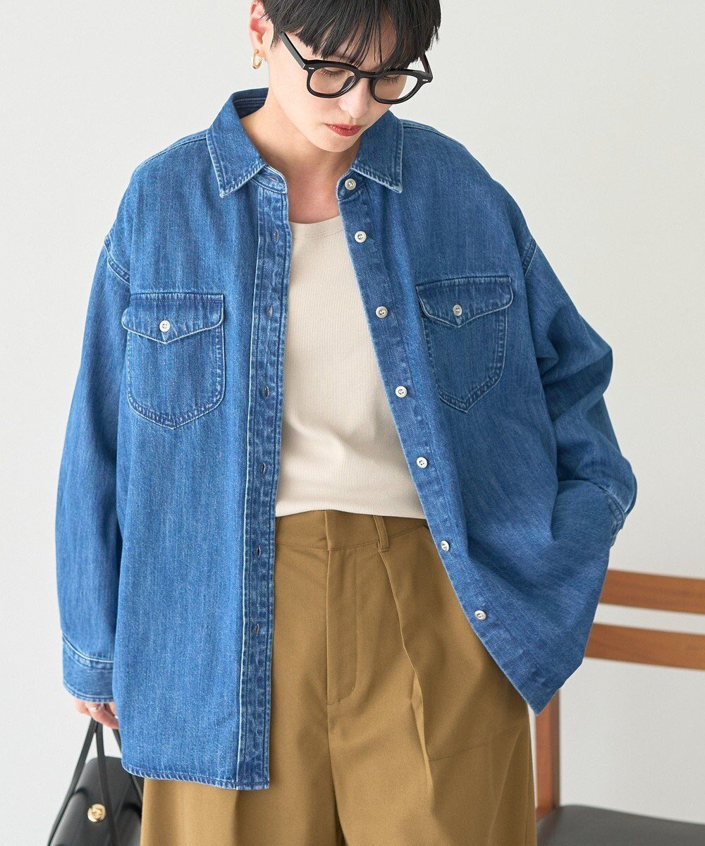 【アメリカンホリック/AMERICAN HOLIC】のWポケットデニムシャツ インテリア・キッズ・メンズ・レディースファッション・服の通販 founy(ファニー) ファッション Fashion レディースファッション Fashion for Women トップス・カットソー Cut & Sew Tops シャツ・ブラウス・オフィスカジュアル Elegant Blouses & Button-Ups アメリカン American Style 今季 This Season, Current Season スタイリッシュ Stylish, Fashionable スラックス Slacks, Dress Pants デニム Denim, Jeans Material ポケット Pocket, Pocket Detail 羽織 Haori, Light Jacket ミリタリー Military, Army Style ヨーク Yoke, Yoke Design ルーズ Loose, Oversized A/W・秋冬 Autumn/Winter 2025年 2025 2025-2026秋冬・A/W Autumn/Winter 2025–26 AW25–26 Indigo|ID: prp329100004700359 ipo3291000000033939116