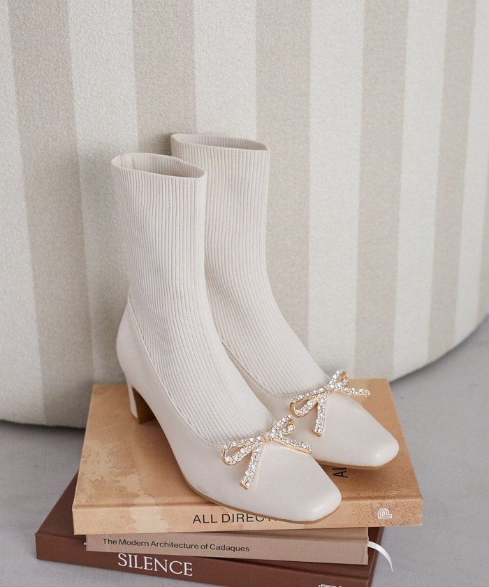 【メゾンドフルール/Maison de FLEUR】のリボンビジューニットブーツ インテリア・キッズ・メンズ・レディースファッション・服の通販 founy(ファニー) https://founy.com/ ファッション Fashion レディースファッション Fashion for Women インソール Shoe Insole クッション Cushion, Throw Pillow タイツ Tights, Legwear トレンド Trend, Trending Now ビジュー Bijou, Jewel-like Accent フィット Fit, Slim Fit リボン Ribbon, Bow A/W・秋冬 Autumn/Winter エレガント 上品 Elegant |ID: prp329100004700375 ipo3291000000033939161