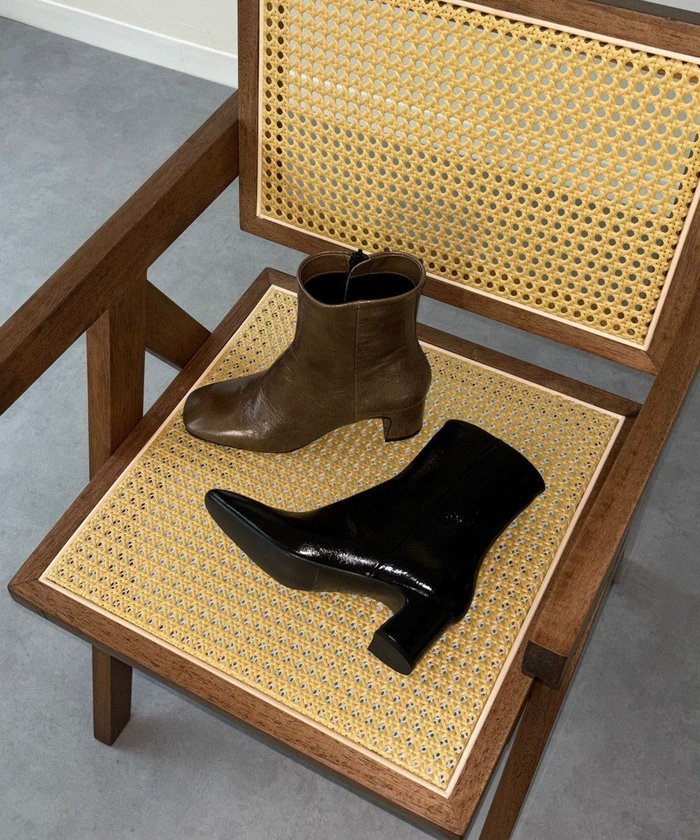 【インター ショシュール/INTER-CHAUSSURES】の【FABIO RUSCONI】スクエアトウレザーショートブーツ インテリア・キッズ・メンズ・レディースファッション・服の通販 founy(ファニー) https://founy.com/ ファッション Fashion レディースファッション Fashion for Women イタリア Italy コレクション Collection, Seasonal Line シューズ Shoes, Footwear 夏 Summer S/S・春夏 SS, Spring/Summer, Warm Season A/W・秋冬 Autumn/Winter |ID: prp329100004700457 ipo3291000000033939454