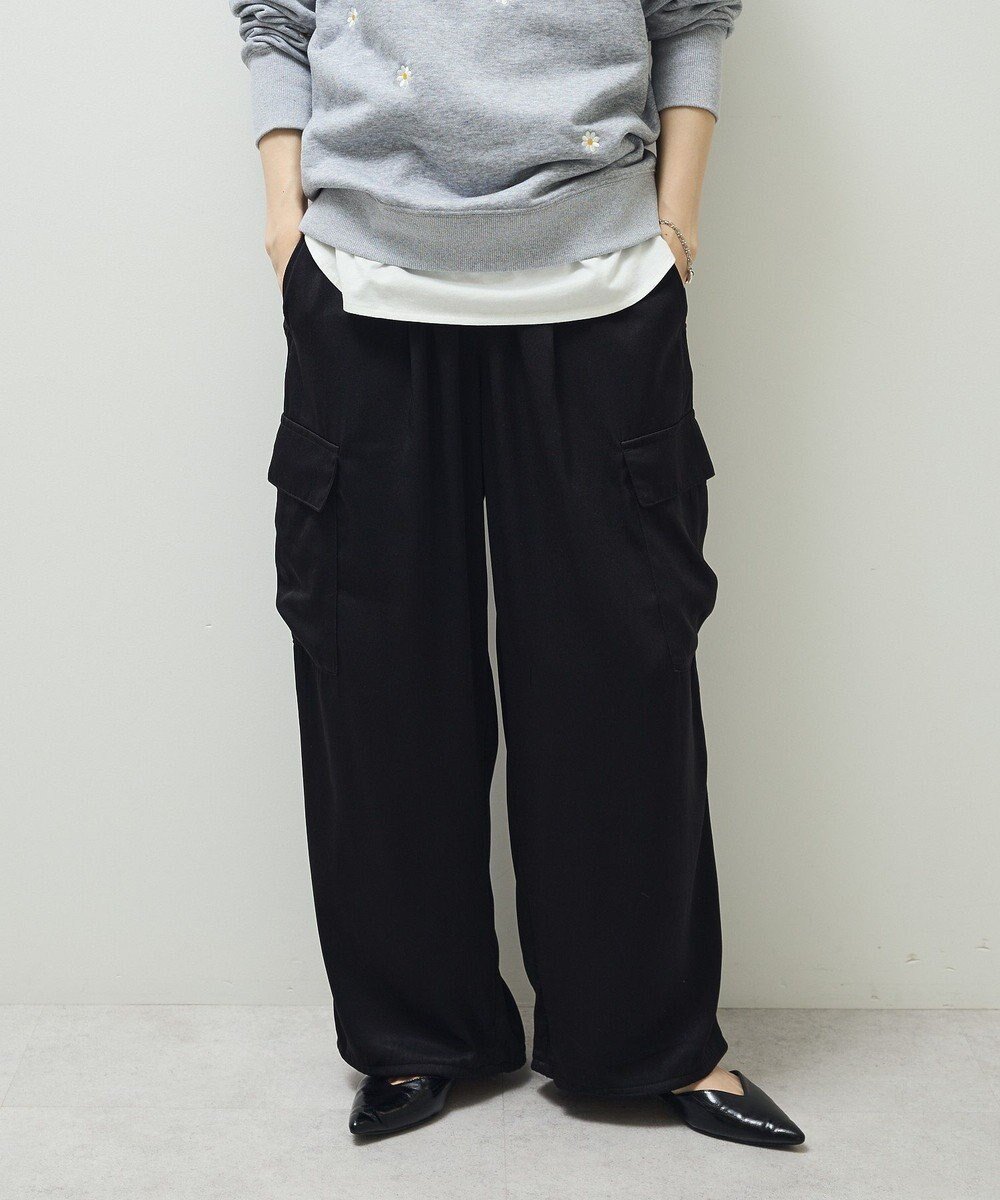 【グリーンパークス/Green Parks】のサテンカーゴパンツ インテリア・キッズ・メンズ・レディースファッション・服の通販 founy(ファニー) 　ファッション　Fashion　レディースファッション　Fashion for Women　パンツ　Pants & Trousers　おすすめ　Recommended / Our Picks　カーゴパンツ　Cargo Pants, Utility Pants　ポケット　Pocket, Pocket Detail　エレガント 上品　Elegant　A/W・秋冬　Autumn/Winter　Black|ID: prp329100004700482 ipo3291000000033939524