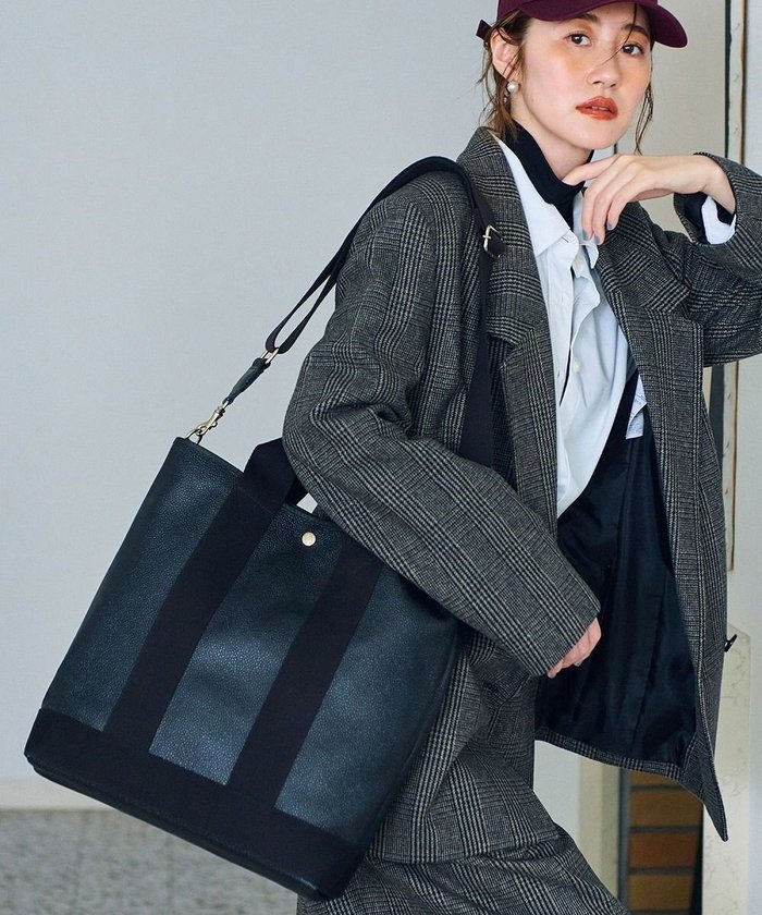 【トプカピ/TOPKAPI】の【Breath TOPKAPI】スコッチグレイン ネオレザー 縦型 A4 トート バッグ ショルダー付き L インテリア・キッズ・メンズ・レディースファッション・服の通販 founy(ファニー) https://founy.com/ ファッション Fashion レディースファッション Fashion for Women バッグ Bags クール Cool, Chic ショルダー Shoulder, Shoulder Strap トラベル Travel, Travel Gear トレンド Trend, Trending Now 人気 Popular, Best Seller ビーチ Beach, Seaside リゾート Resort, Vacation Style おすすめ Recommended / Our Picks |ID: prp329100004703682 ipo3291000000034674660