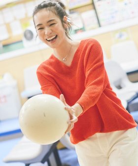 【23区/NIJYUSANKU】 【洗える】ピュアリネン Vネック ニット人気、トレンドファッション・服の通販 founy(ファニー) ファッション Fashion レディースファッション Fashion for Women トップス・カットソー Cut & Sew Tops ニット Knit Tops & Sweaters Vネックトップス V-Neck Tops / V-Cut Neckline Shirts オレンジ Orange 春 Spring 洗える Machine Washable 畦 Ribbed Knit スリット Slit, Slit Detail スリーブ Sleeve, Long Sleeve / Short Sleeve セーター Sweater, Knitwear ベスト Vest, Waistcoat リネン Linen, Linen Fabric リラックス Relax, Relaxed Fit ワイド Wide, Wide Fit S/S・春夏 SS, Spring/Summer, Warm Season 夏 Summer 2024年 2024 2024春夏・S/S Spring/Summer 2024 SS24 |ID:prp329100004703704