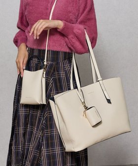 【スタイルコード/STYLE CODE】の【MERCURYDUO/マーキュリーデュオ】ラージトート スマートショルダー WFキーケース 三点セット 人気、トレンドファッション・服の通販 founy(ファニー) ファッション Fashion レディースファッション Fashion for Women バッグ Bags ショルダー Shoulder, Shoulder Strap シンプル Simple, Minimal スペシャル Special, Limited Edition スマート Smart, Elegant 財布 Wallet, Purse チェーン Chain, Chain Strap チャーム Charm, Pendant ポケット Pocket, Pocket Detail ラップ Wrap, Wrap Design リボン Ribbon, Bow エレガント 上品 Elegant ビジネス 仕事 通勤 Business / Work / Commuting |ID:prp329100004703722