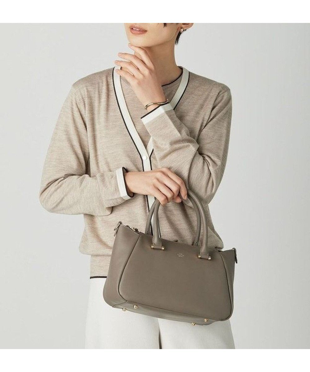 【ジェイ プレス/J.PRESS】の【WEB限定カラーあり・2way】curve ボストン バッグ インテリア・キッズ・メンズ・レディースファッション・服の通販 founy(ファニー) ファッション Fashion レディースファッション Fashion for Women バッグ Bags クラシカル Classical, Vintage-Inspired シンプル Simple, Minimal ダブル Double, Double-Breasted フェイクレザー Faux Leather, PU Leather フォーマル Formal, Dressy ボストン Boston ボストンバッグ Boston Bag, Retro Bag エレガント 上品 Elegant ビジネス 仕事 通勤 Business / Work / Commuting モカ系|ID: prp329100004704771 ipo3291000000034475218