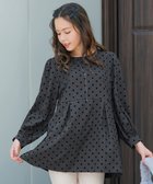 【ティアクラッセ/Tiaclasse】の【洗える】フロッキードットチュニック 人気、トレンドファッション・服の通販 founy(ファニー) ファッション Fashion レディースファッション Fashion for Women トップス・カットソー Cut & Sew Tops シャツ・ブラウス・オフィスカジュアル Elegant Blouses & Button-Ups アクセサリー Fashion Accessories 洗える Machine Washable 切替 Switching, Contrast Panel シューズ Shoes, Footwear スリーブ Sleeve, Long Sleeve / Short Sleeve チュニック Tunic, Long Top トレンド Trend, Trending Now ドット Polka Dot, Dot Pattern パール Pearl, Pearl Accent フェミニン Feminine, Girly ラウンド Round, Round Neck A/W・秋冬 Autumn/Winter 再入荷 Restock / Back in Stock エレガント 上品 Elegant 新作・新入荷 New Arrivals / New In thumbnail チャコールグレー|ID: prp329100004704800 ipo3291000000034270960