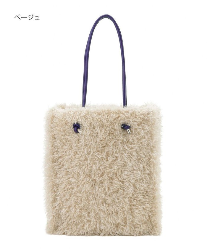 【ムーンバット/MOONBAT】の【ファーバッグ 】トイプードル トートバッグ フェイクファー インテリア・キッズ・メンズ・レディースファッション・服の通販 founy(ファニー) https://founy.com/ ファッション Fashion レディースファッション Fashion for Women バッグ Bags ウォーム Warm Fabric コンパクト Compact, Small Size 今季 This Season, Current Season スクエア Square, Square Shape フェイクファー Faux Fur, Imitation Fur フェイクレザー Faux Leather, PU Leather フォルム Silhouette, Form リアル Real, Realistic |ID: prp329100004704802 ipo3291000000035854571